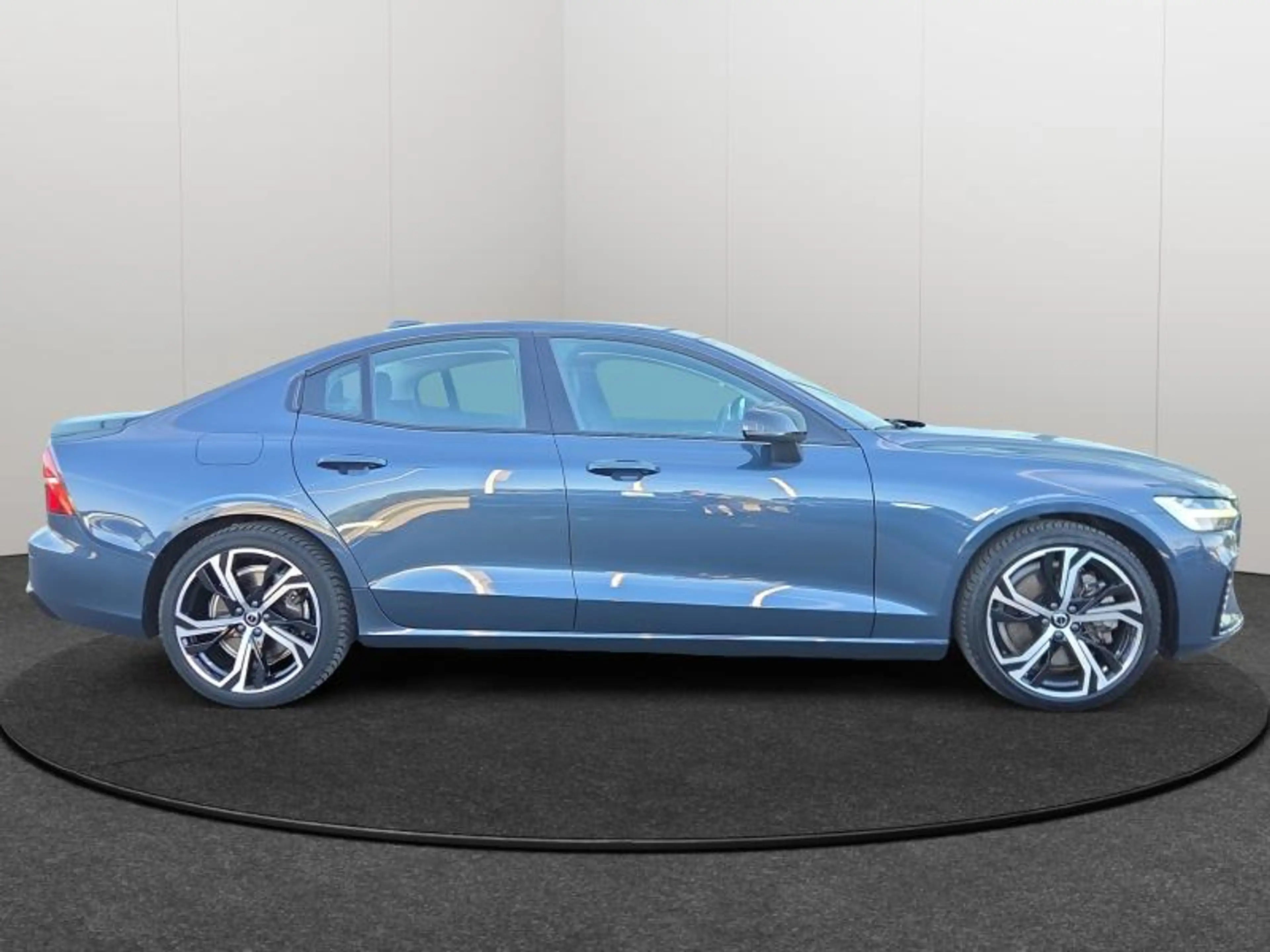 Volvo S60 T8 AWD Plus Dark / Hybride — photo 7