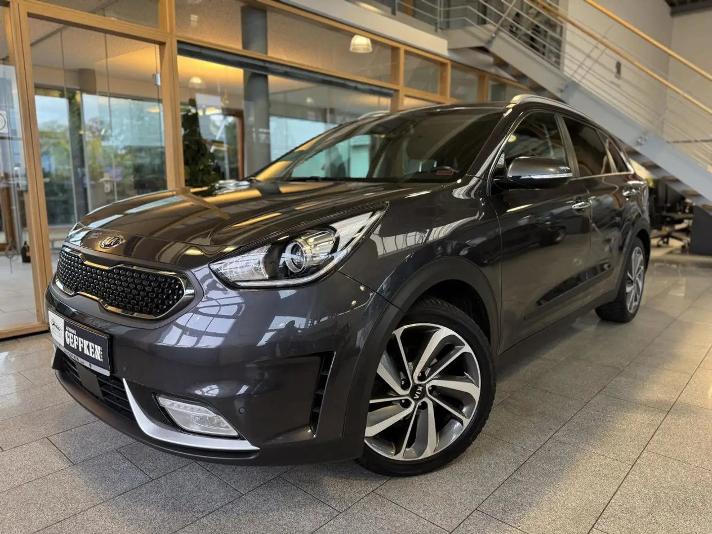 Kia Niro 1.6 GDI 2WD Spirit, AHK, Kamera, Leder! Navi Gris - 1