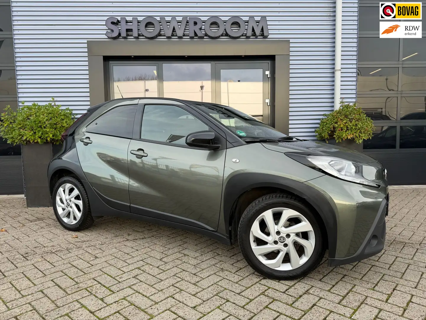 Toyota Aygo X 1.0 VVT-i MT Pulse Bi Tone|Cruisecontrol|Camera|Li Groen - 1