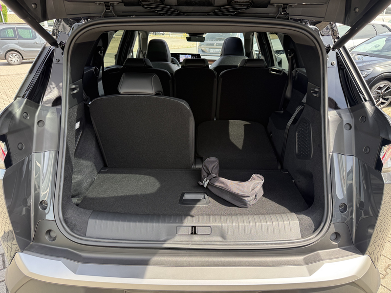 Peugeot 5008 Hybrid 145 GT, Schiebedach, ACC, AHK. — photo 12