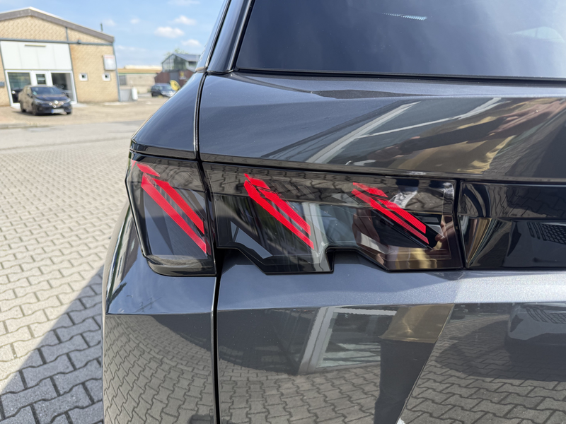 Peugeot 5008 Hybrid 145 GT, Schiebedach, ACC, AHK. — photo 11