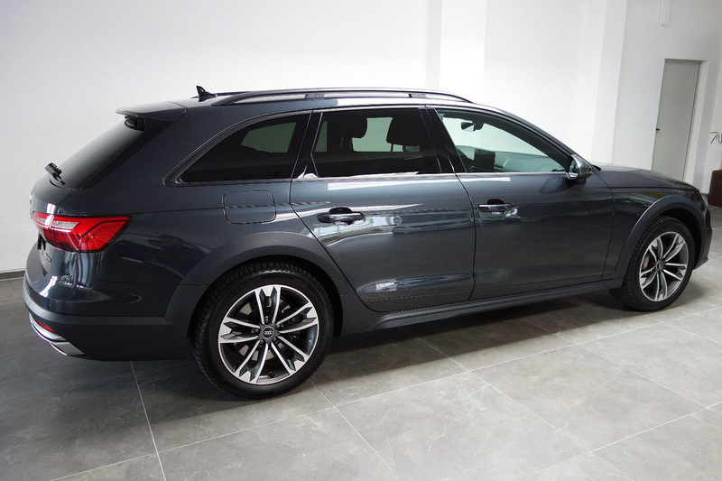 Audi A4 allroad quattro 50 TDI Leder/MMI/virtual/AHK — photo 5