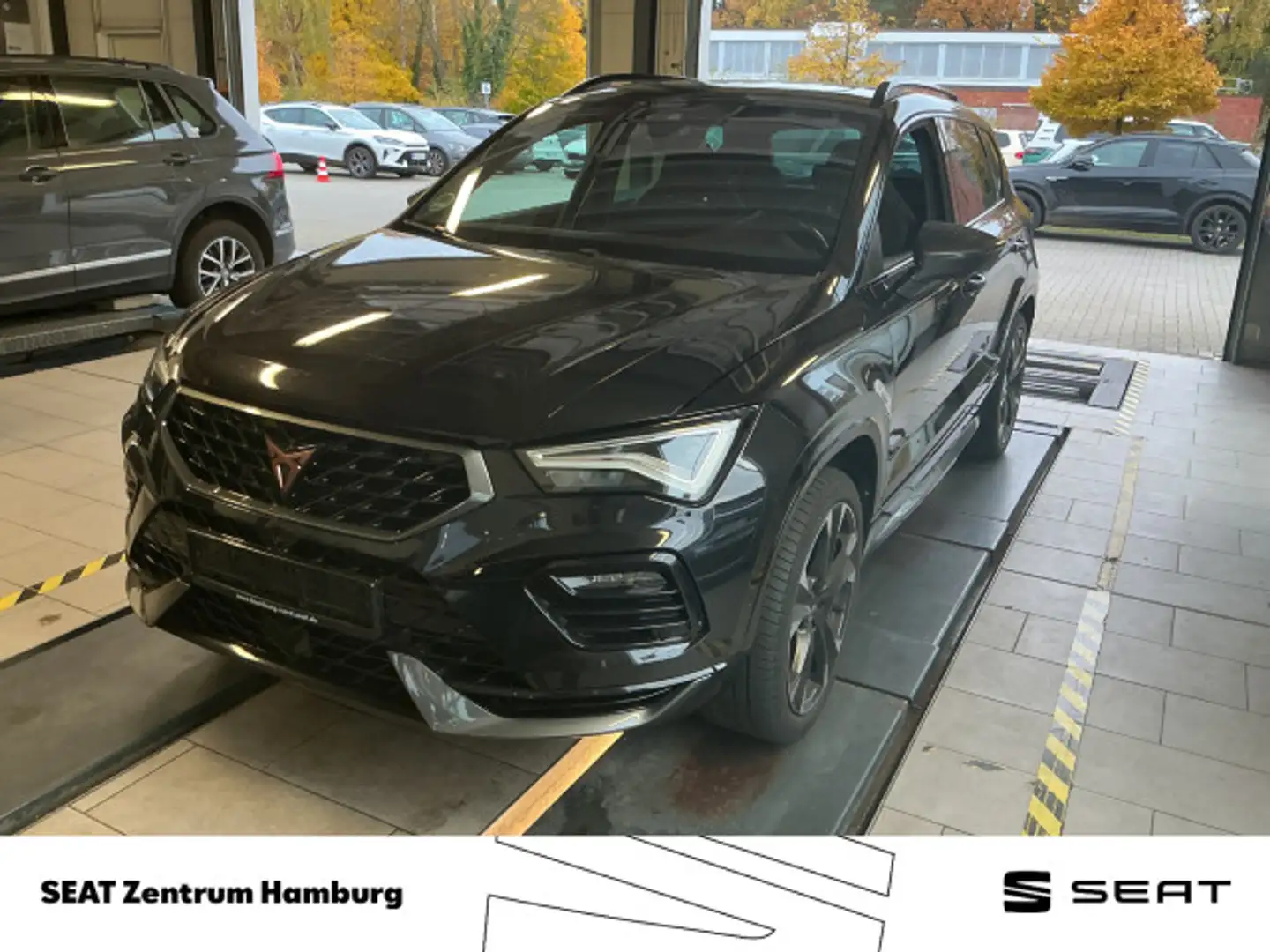 SEAT Ateca 2.0 TSI 4Drive DSG AHK Navi beatsAudio ACC Schwarz - 1