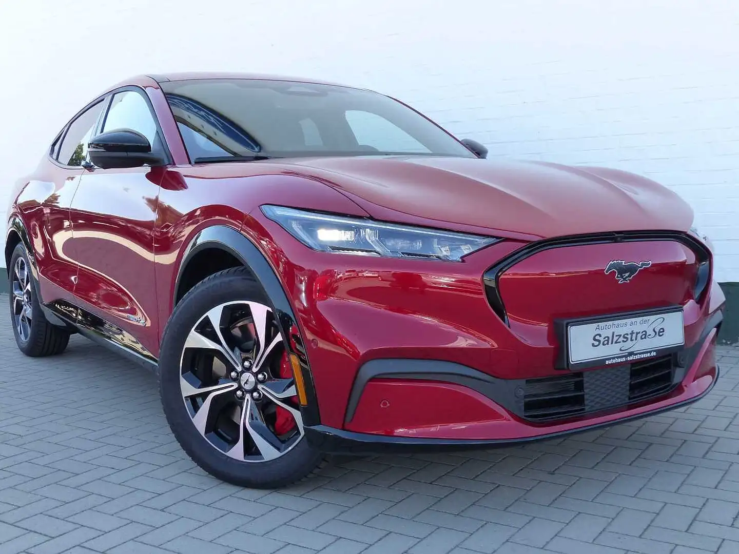 Ford Mustang Mach-E AWD*Technologie-Paket 1* Rot - 2