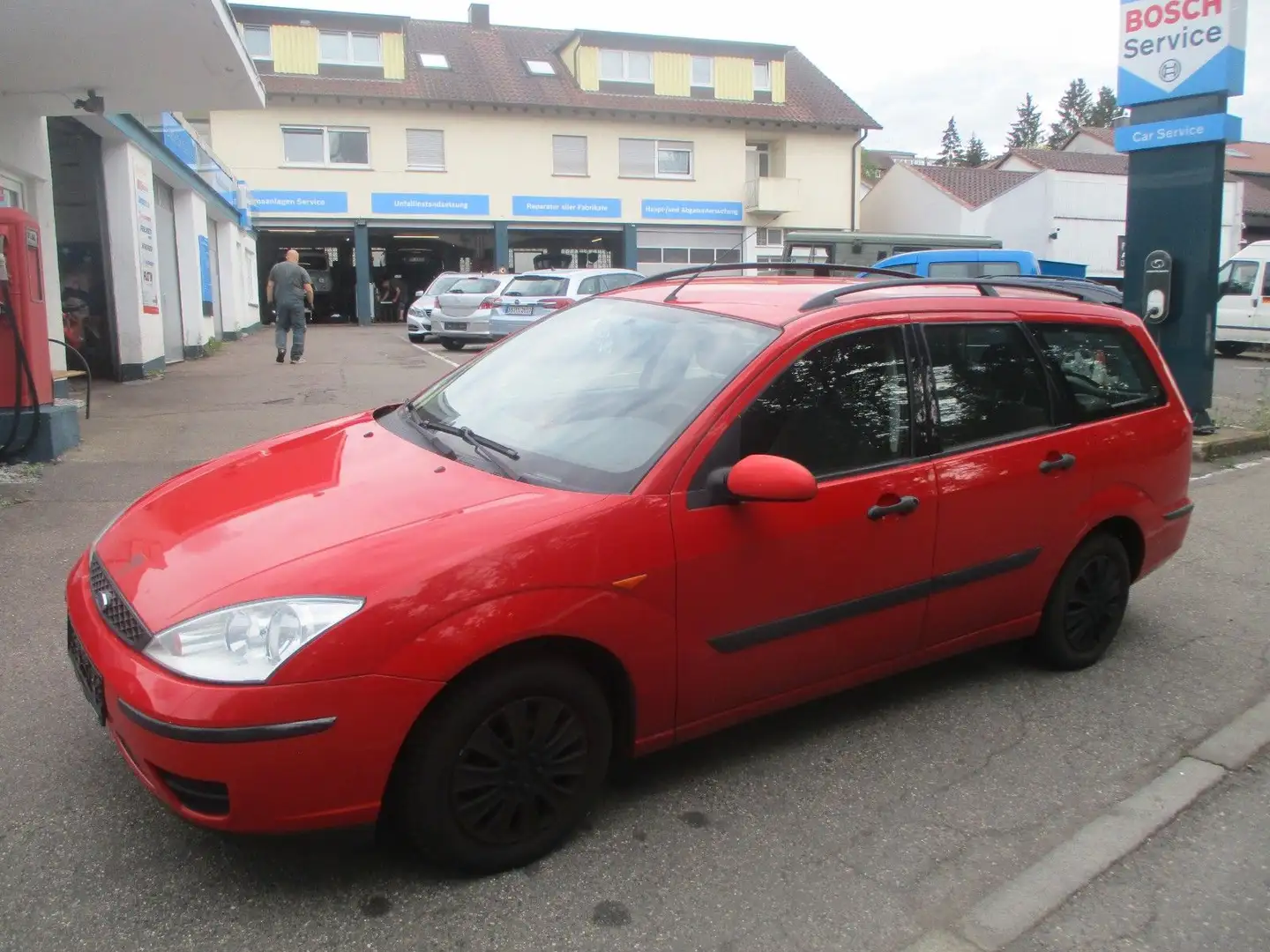 Ford Focus 1.4 Ambiente**KLIMA**TÜV-AU-BIS-10-2026** Rot - 2
