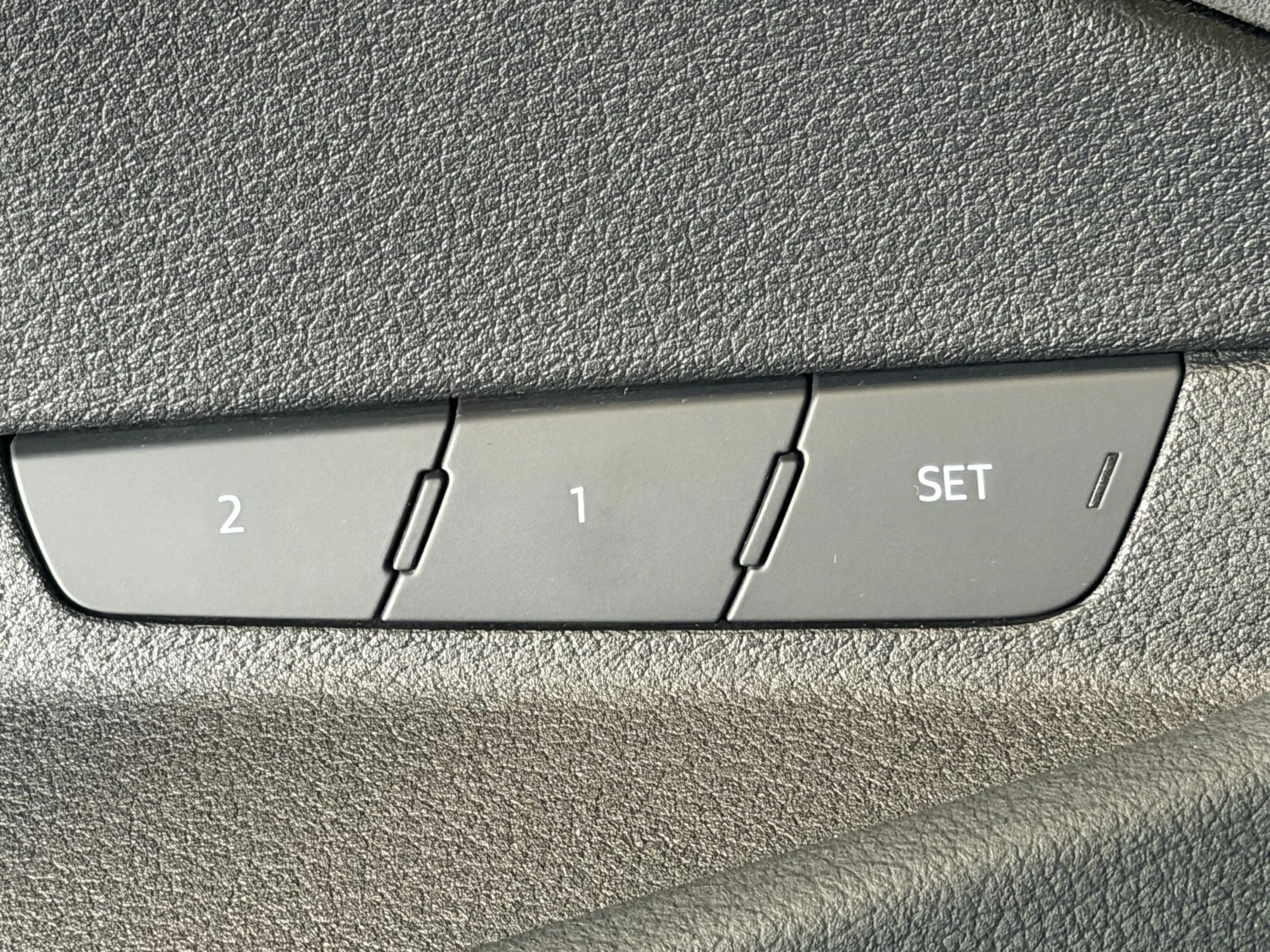 Audi e-tron 50 quattro Business edition Plus 71 kWh SoH 93,8% — photo 8