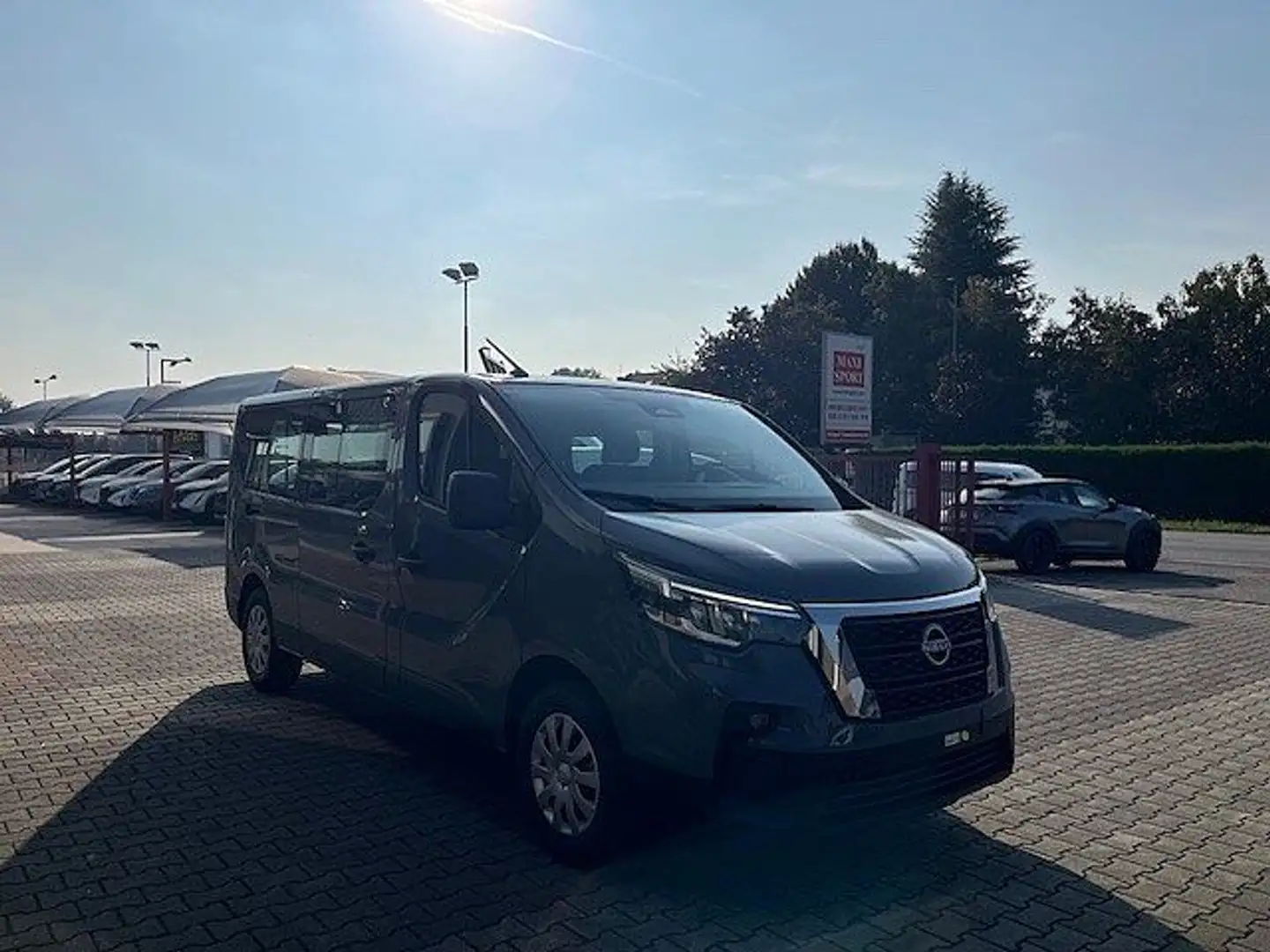 Nissan Primastar NUOVO 2.0 dCi 150CV PL-TN Bus N-Connecta Grigio - 2