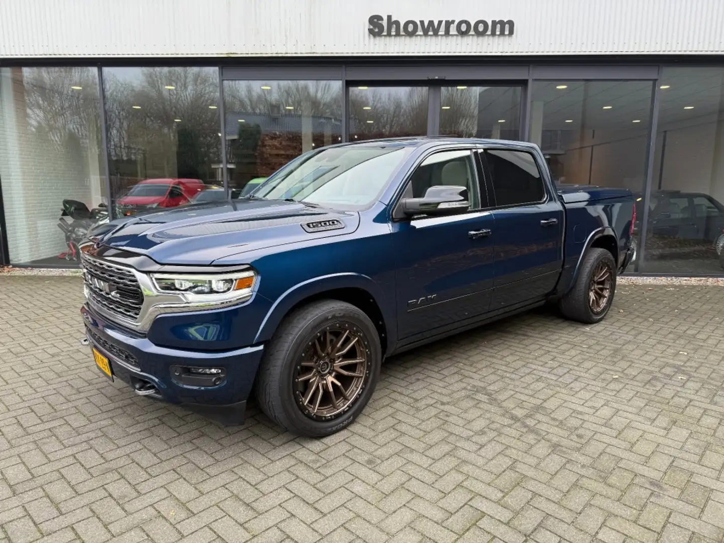 Dodge RAM 1500 5.7 V8 4x4 Crew Cab Limited Bleu - 1