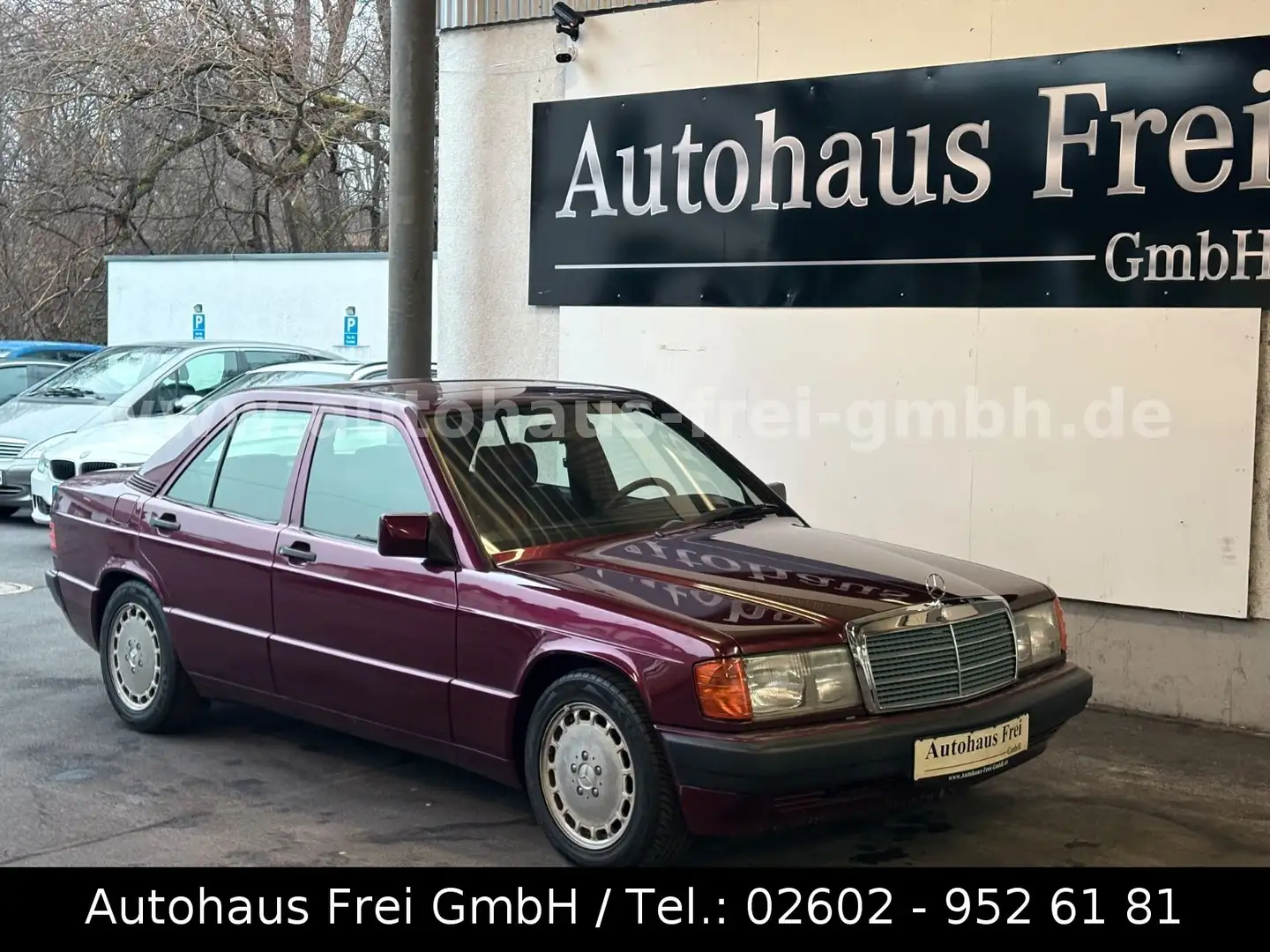 Mercedes-Benz 190 E 1.8 AVANTGARDE*ROSSO*H-ZULASSUNG-2022 Rouge - 2
