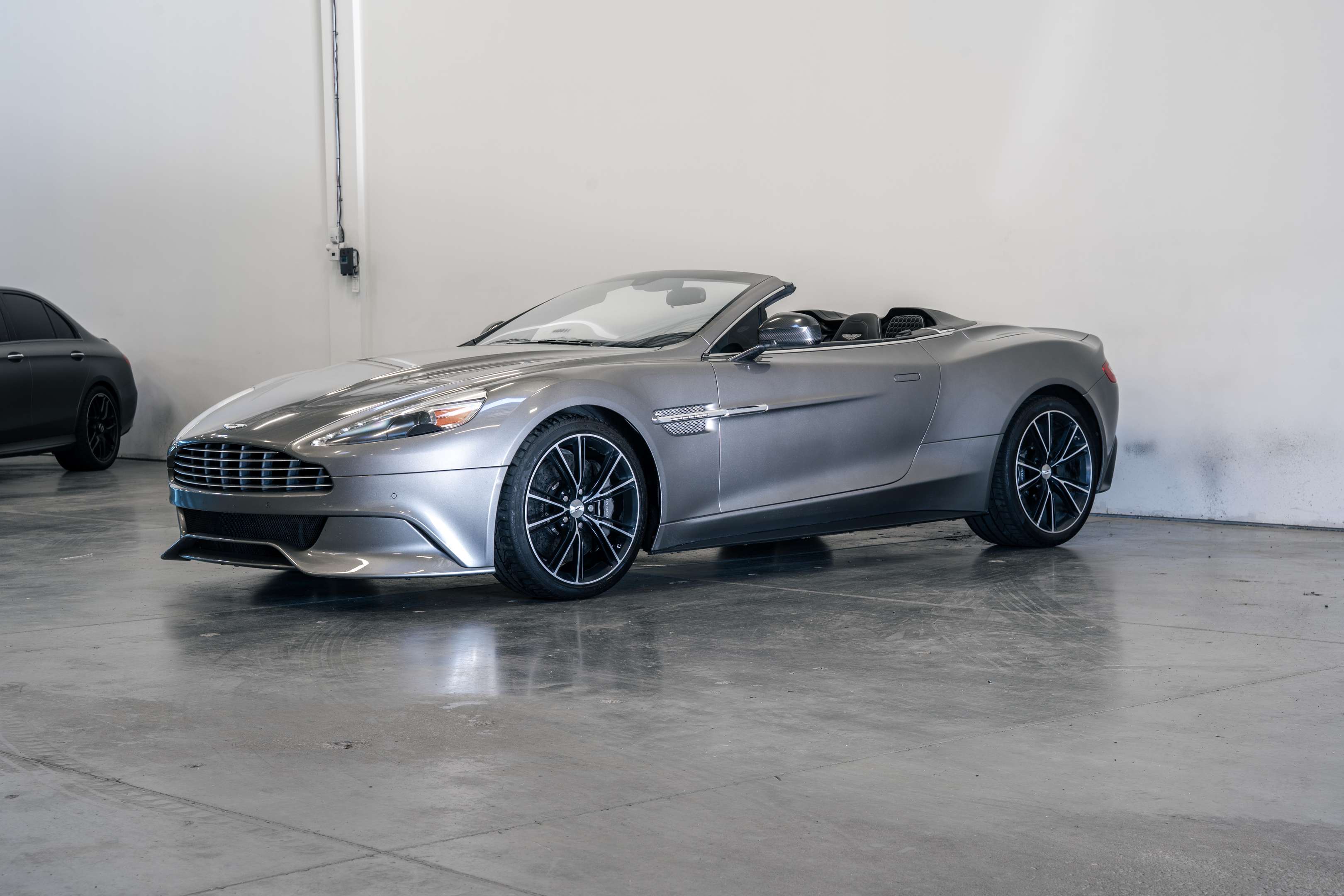2014 Aston Martin Vanquish Volante Touchtronic