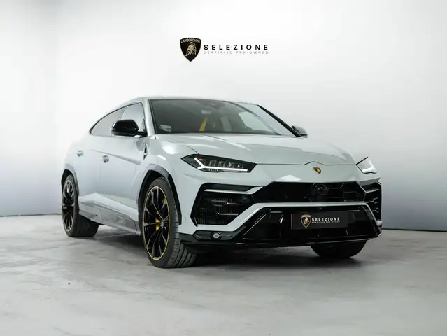 Lamborghini Urus MY22