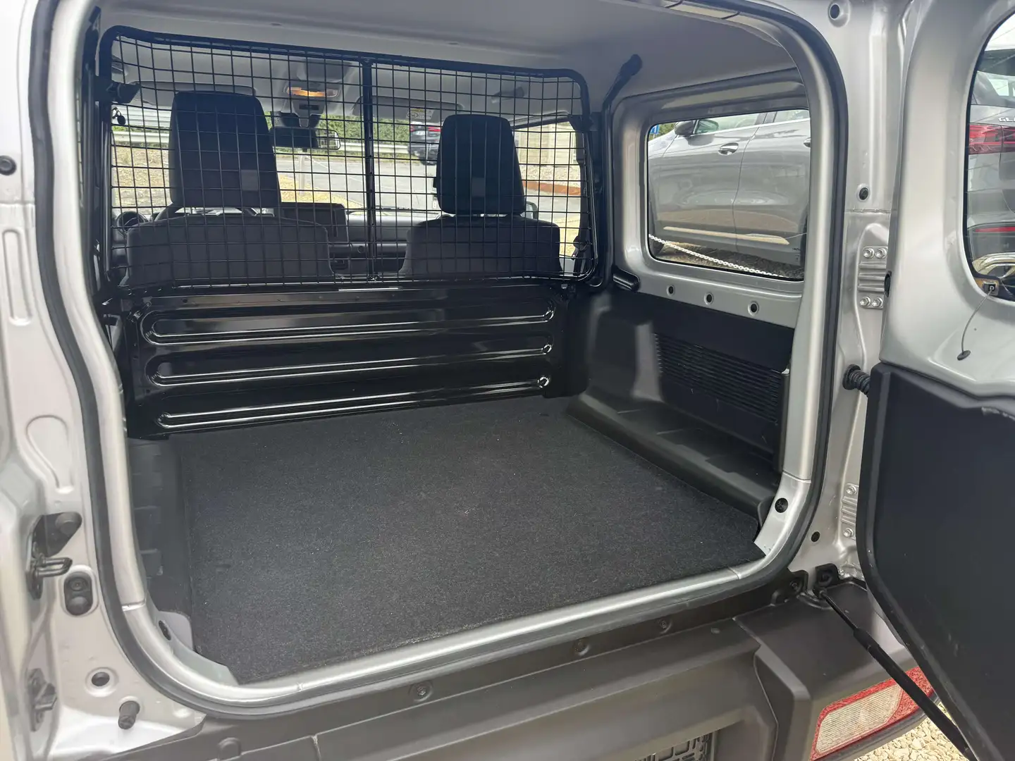Suzuki Jimny Jimny 1.5 ALLGRIP VERKOCHT,SOLD,VENDU Argent - 2