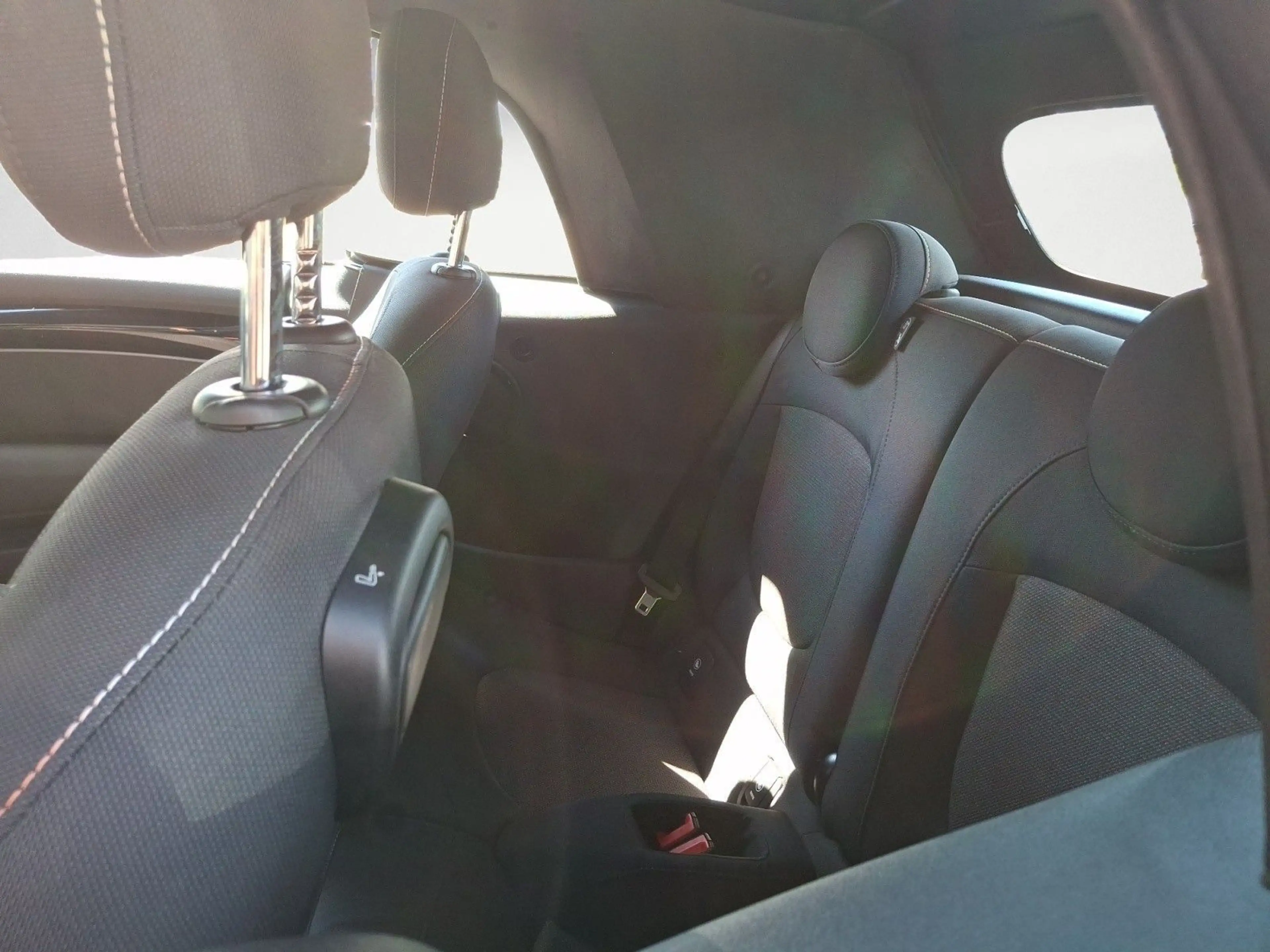 MINI Cooper Cabrio Cooper First Cabrio Essential Trim Step. PDC — photo 14