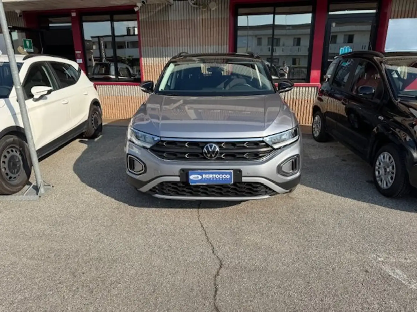 Volkswagen T-Roc 2.0 tdi 115cv Gris - 2