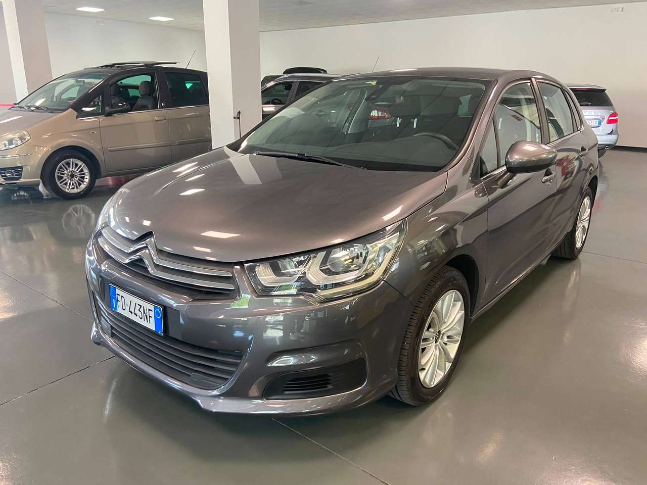 Citroen C4 C4 II 2016 1.6 bluehdi Feel 100cv