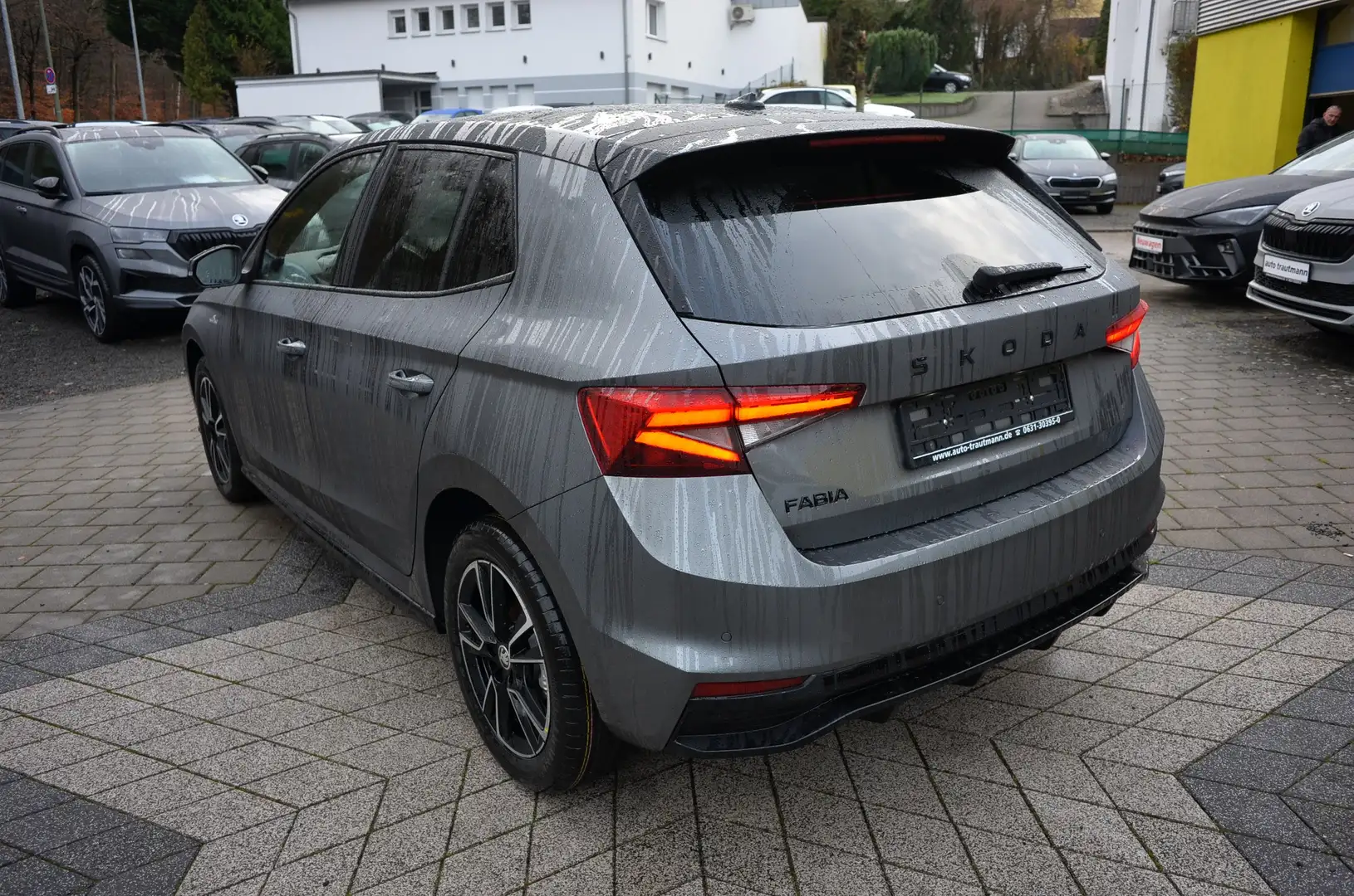Skoda Fabia 1.0 TSI Monte Carlo 5JGAR+heizbareScheibe Grau - 2
