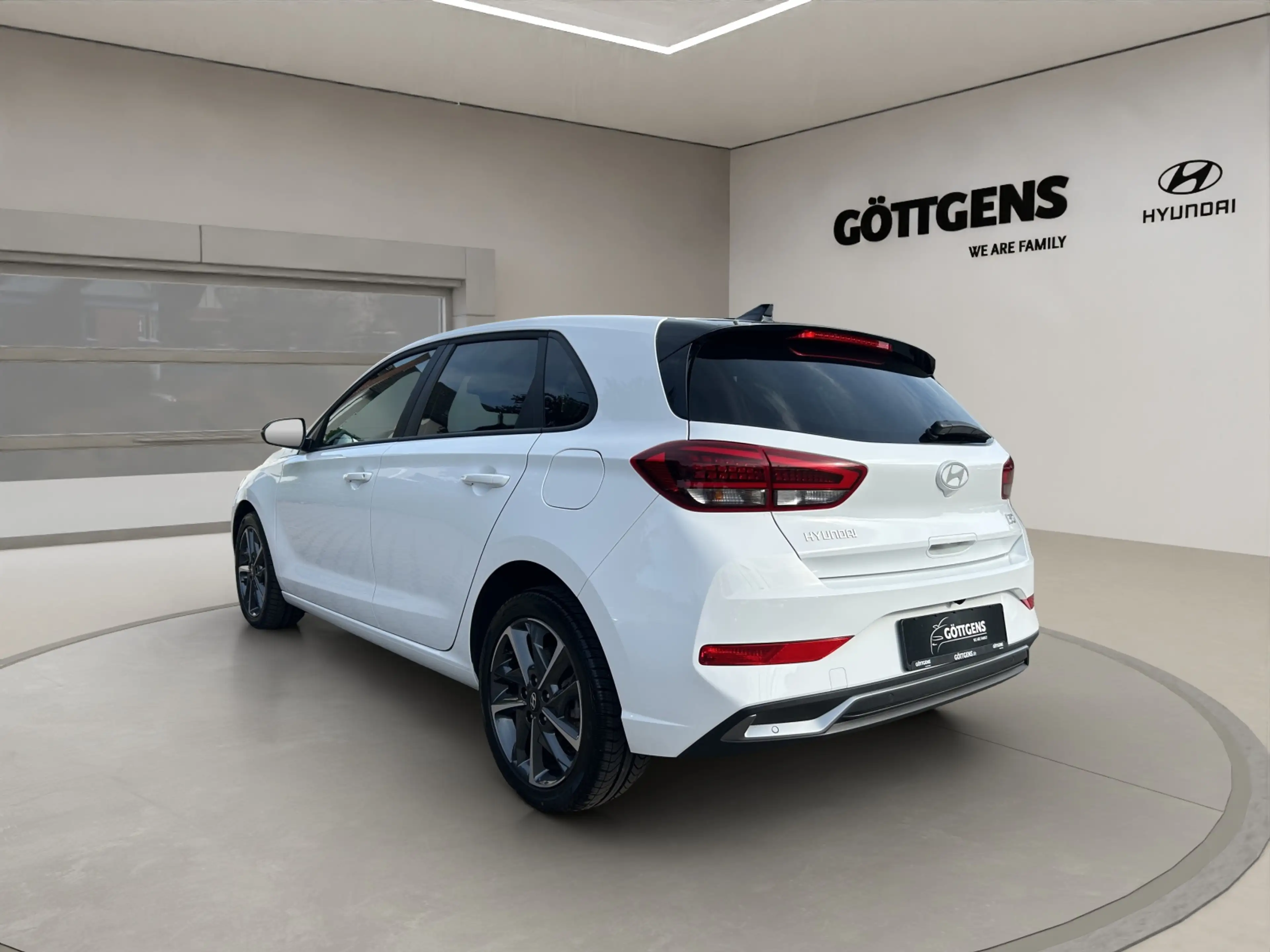 Hyundai i30 1.5 T-GDI 48V 7-DCT Advantage 17LM GJR LED NAVI — photo 3
