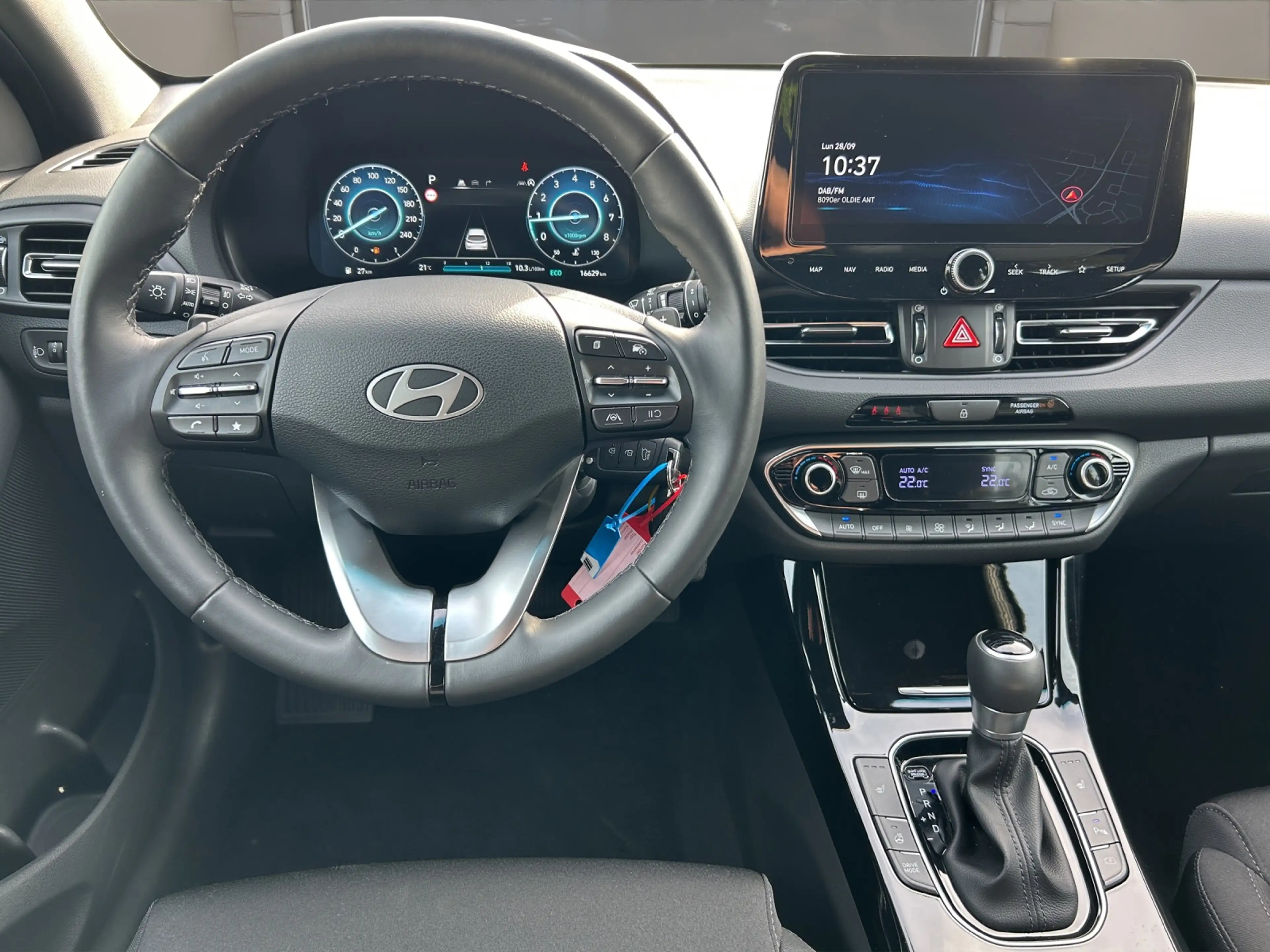 Hyundai i30 1.5 T-GDI 48V 7-DCT Advantage 17LM GJR LED NAVI — photo 8