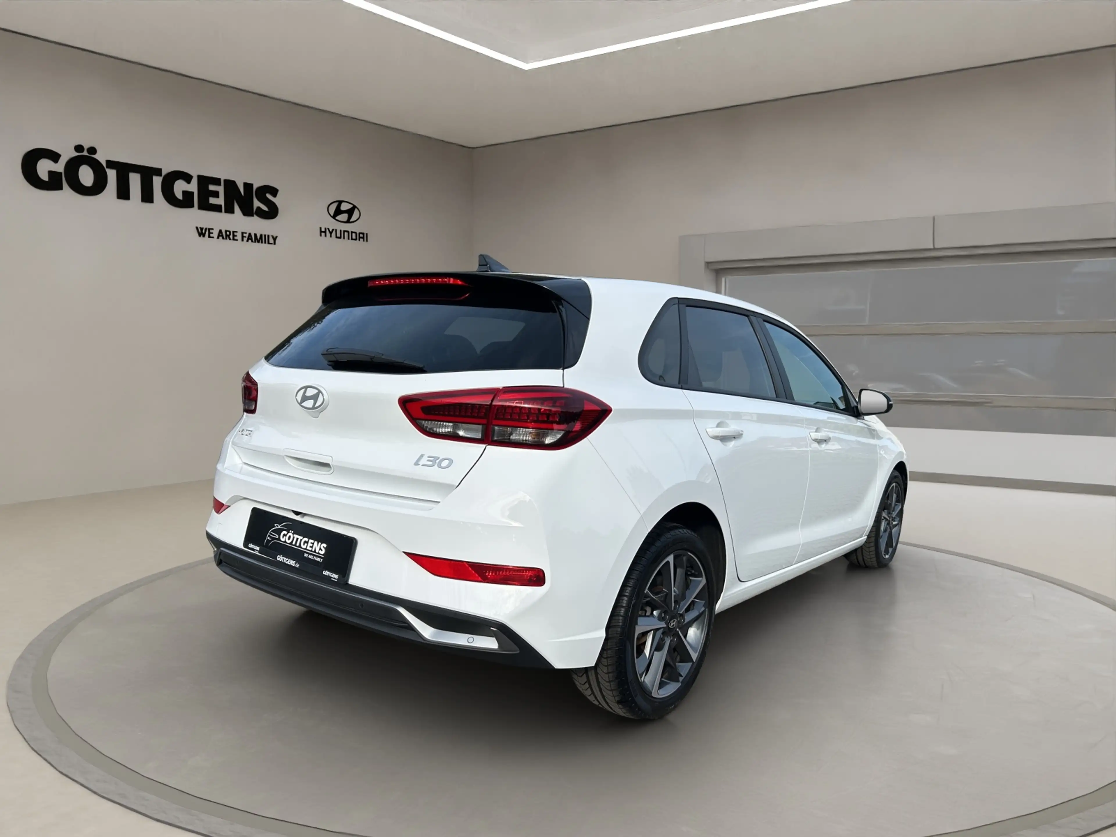 Hyundai i30 1.5 T-GDI 48V 7-DCT Advantage 17LM GJR LED NAVI — photo 4