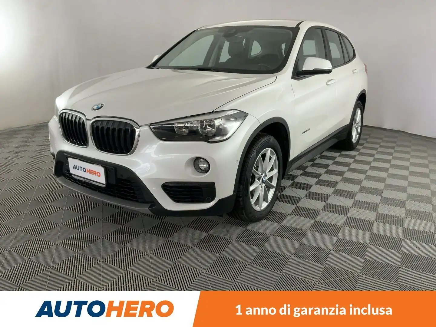 BMW X1 sDrive 18d Advantage Bianco - 1