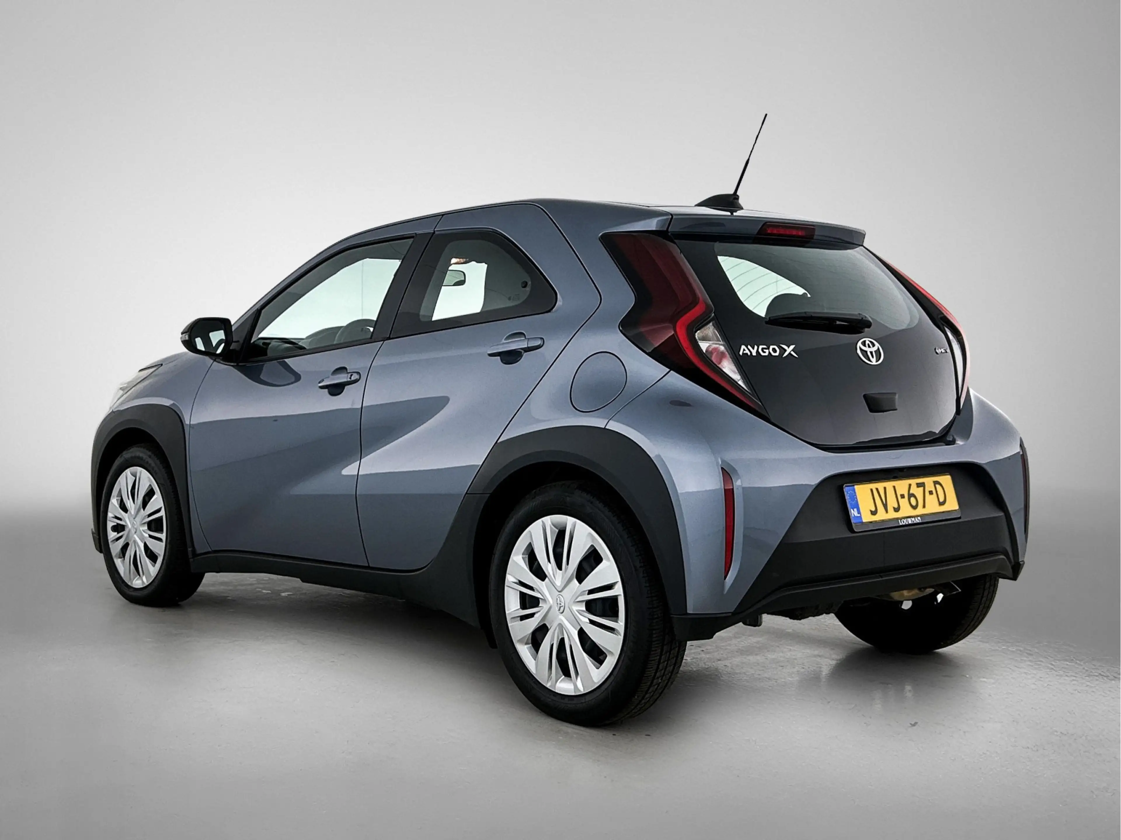 Toyota Aygo X Hybrid 115 play — photo 13