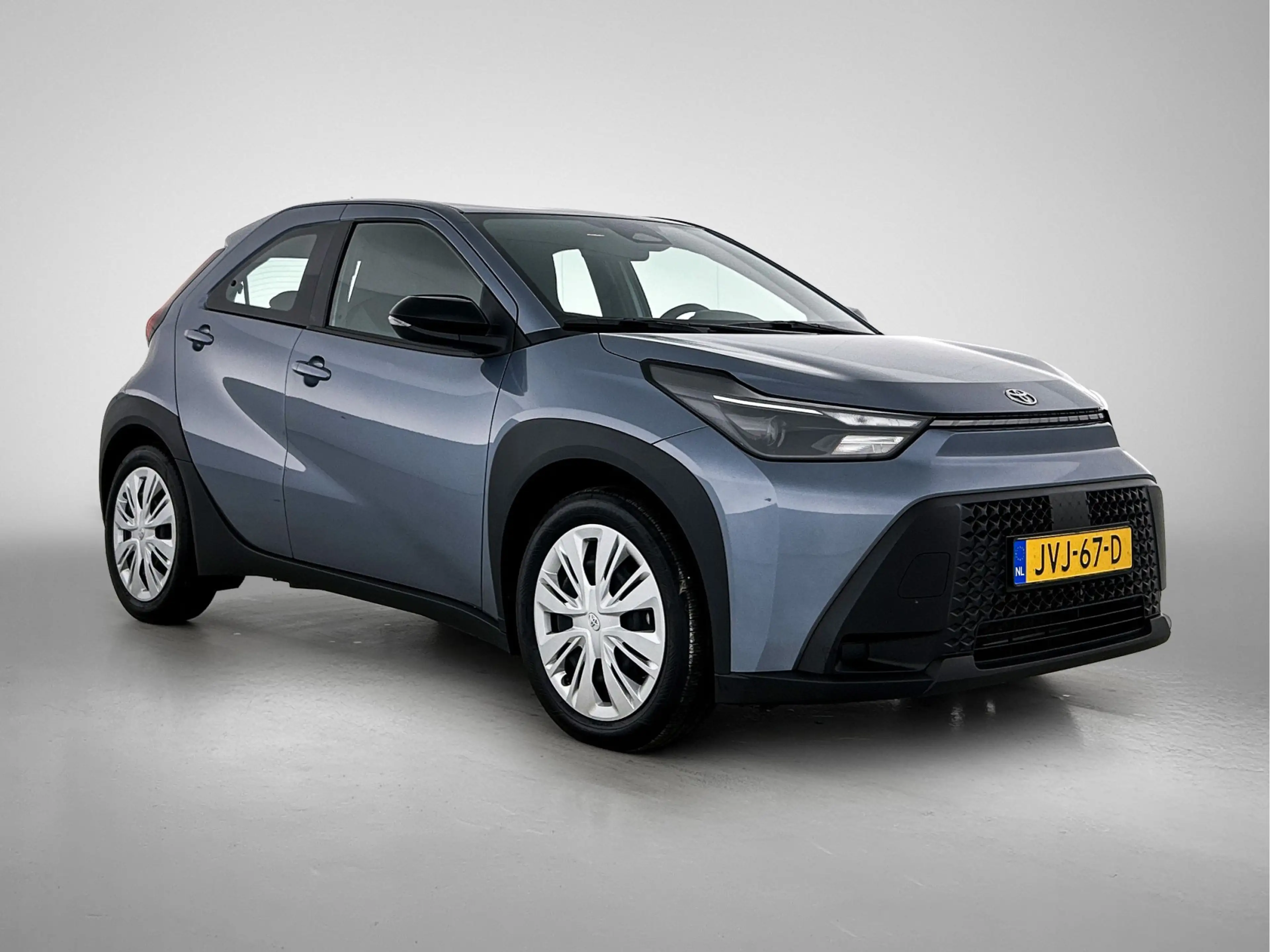 Toyota Aygo X Hybrid 115 play — photo 12