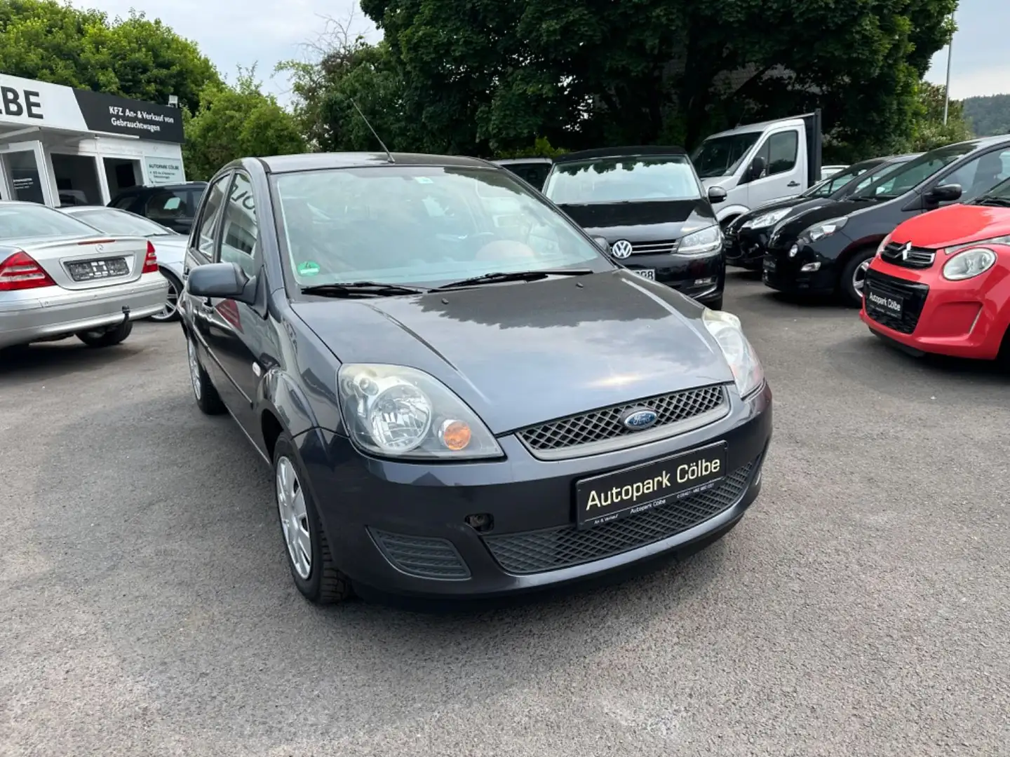 Ford Fiesta Style Grau - 2