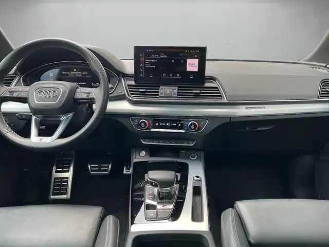 Audi SQ5 view 8