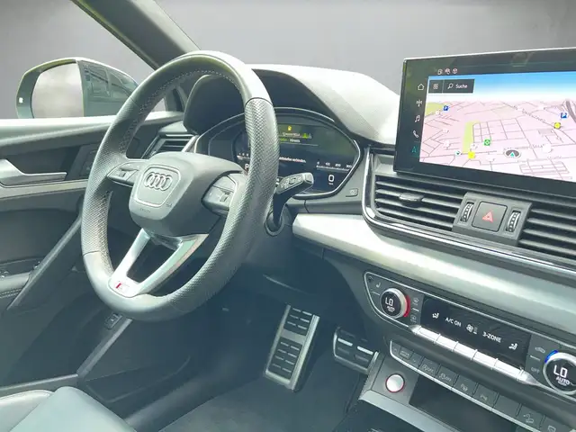 Audi SQ5 view 7
