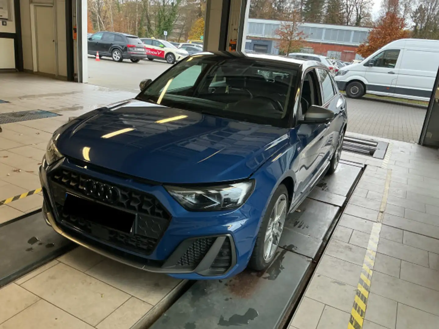Audi A1 40 TFSI S line Competition S tronic Blau - 2