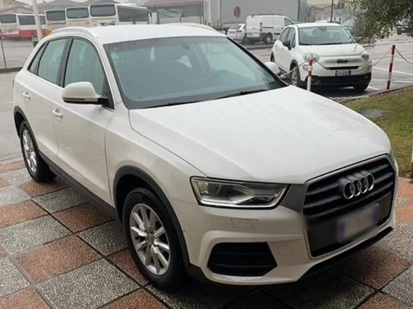 Audi Q3 Q3 I 2016 2.0 tdi Design 120cv s-tronic Bianco - 1