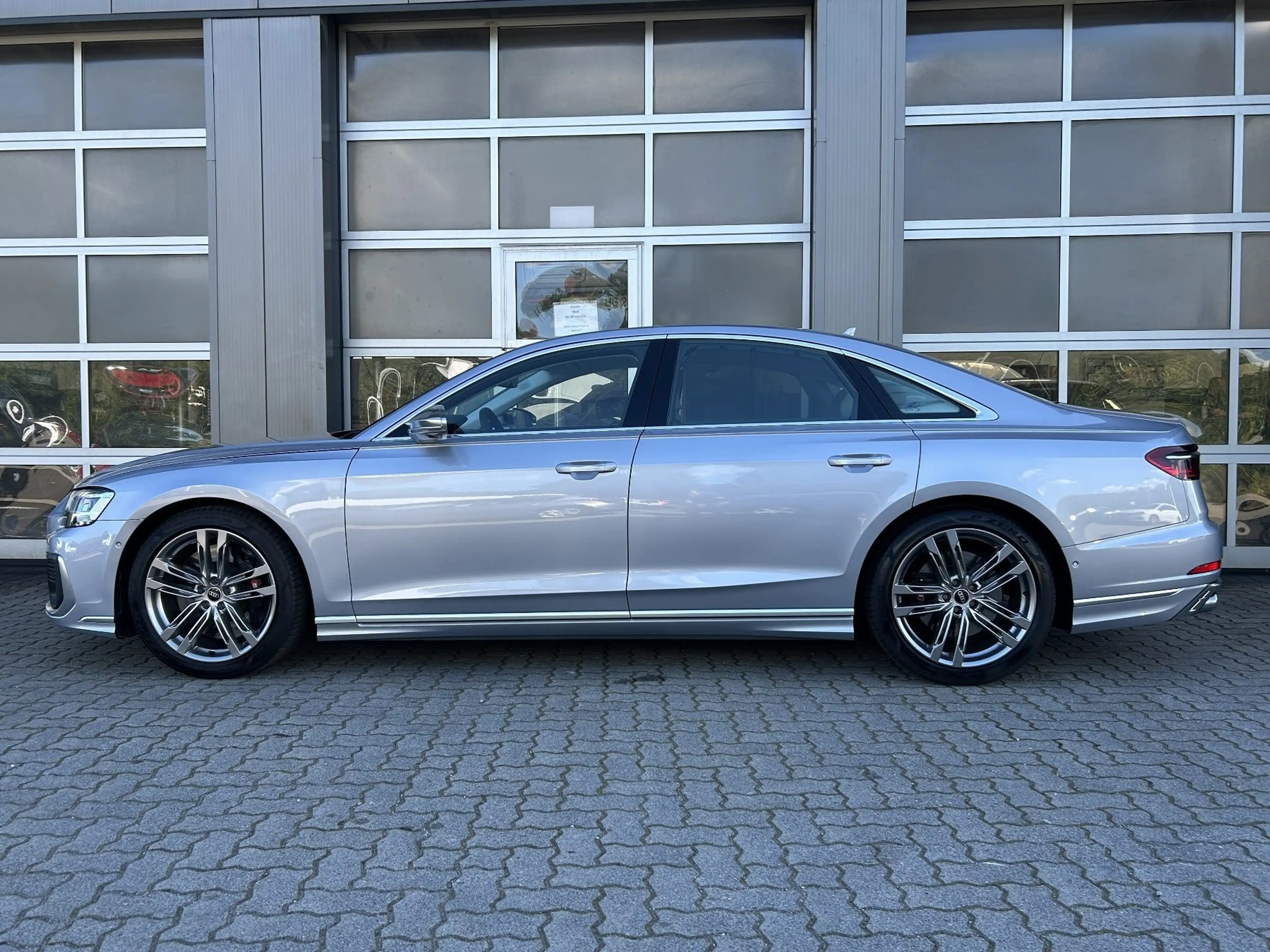 Audi S8 4.0 TFSI / B&O / 360° / Massage / Standhzg — photo 3