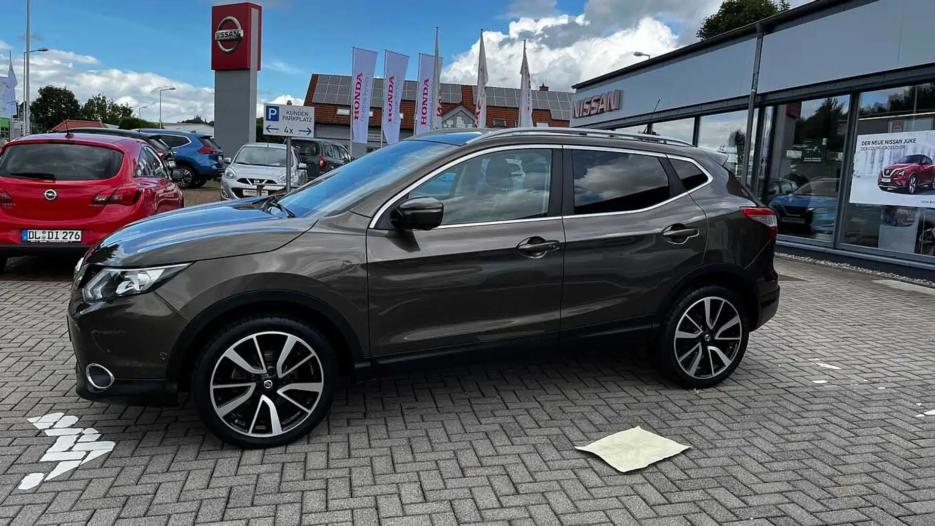 Nissan Qashqai 1.2 DIG-T TEKNA Braun - 2