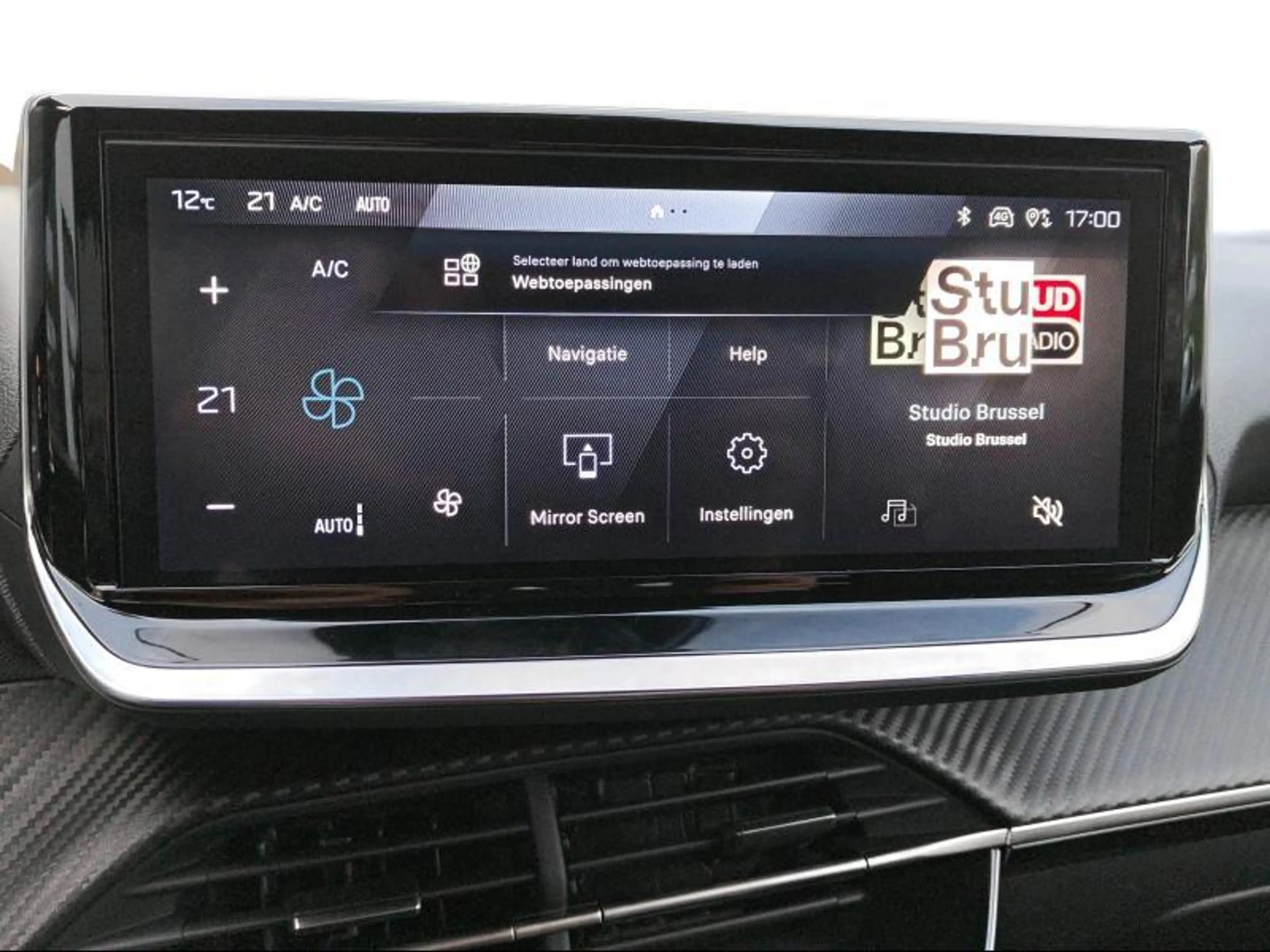 Peugeot 2008 ALLURE 110PK MHEV e-DCS6 — photo 13