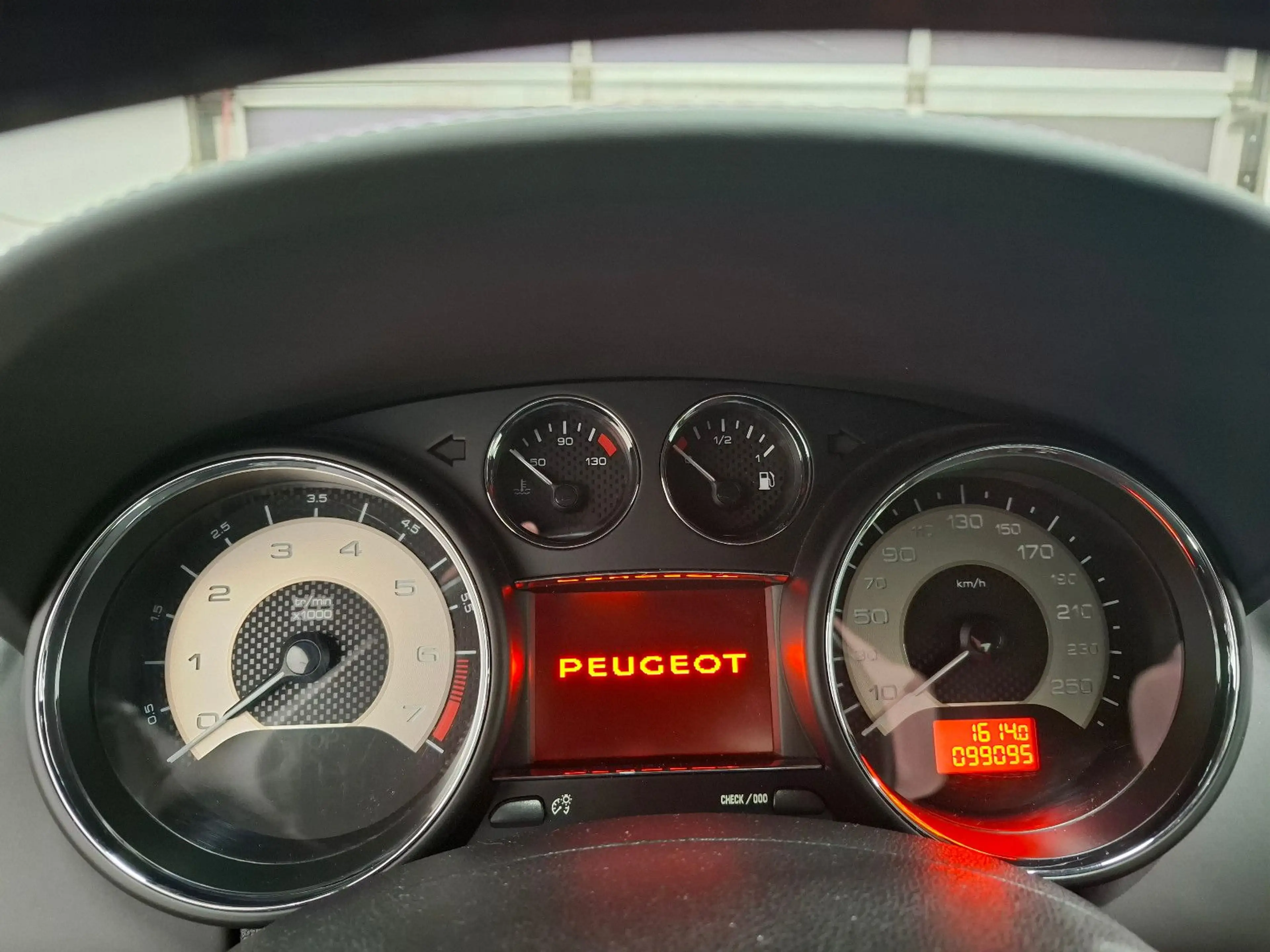 Peugeot RCZ Peugeot RCZ!Xenon!Leder!19Zoll!Navi!Sitzheizung! — photo 13