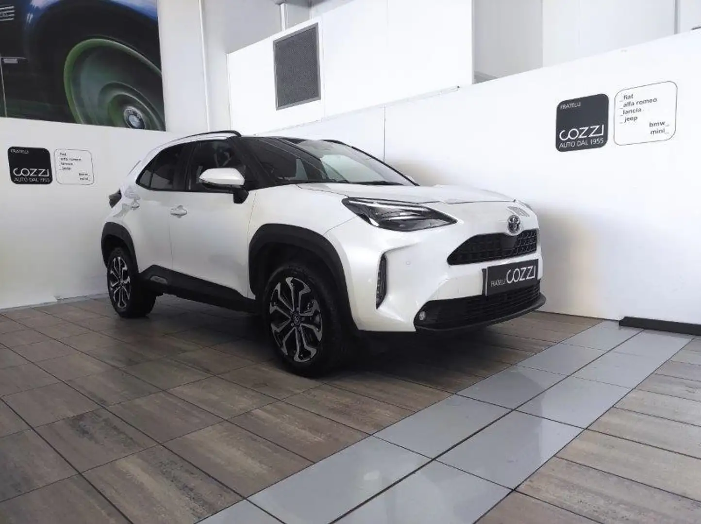 Toyota Yaris Cross - Yaris Cross 1.5 Hybrid 5p. E-CVT Trend Bianco - 1
