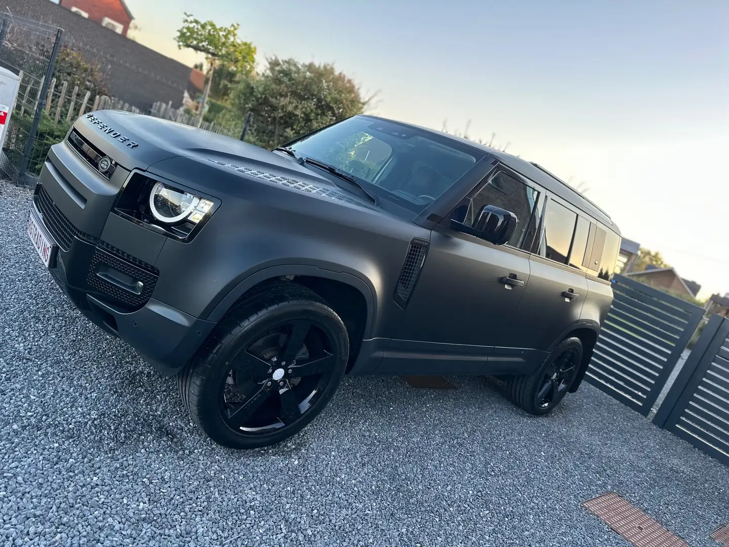 Land Rover Defender Noir MAT/ Susp Pneumatic/Pack Black/Keyless / J 22 Czarny - 1