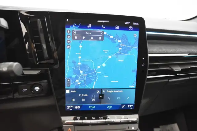 Renault Austral view 11