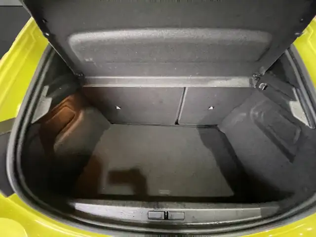 Peugeot 208 view 7