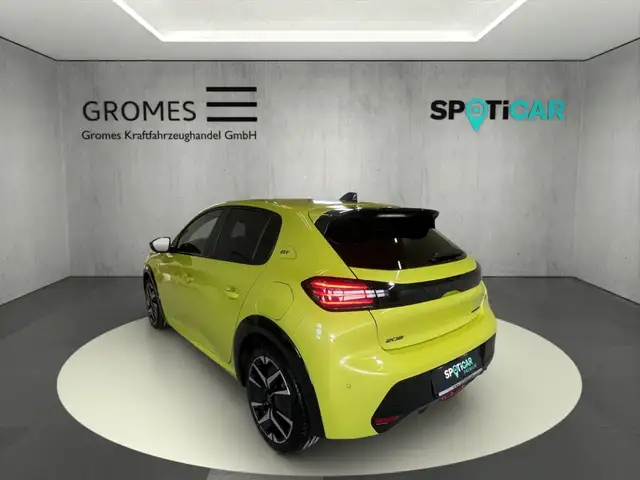 Peugeot 208 view 5