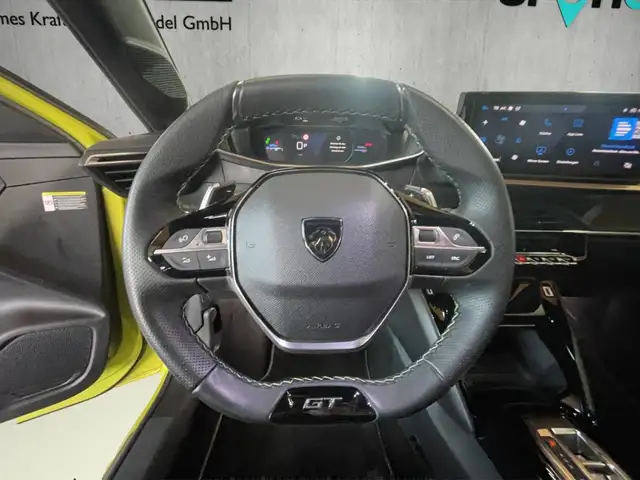 Peugeot 208 view 10