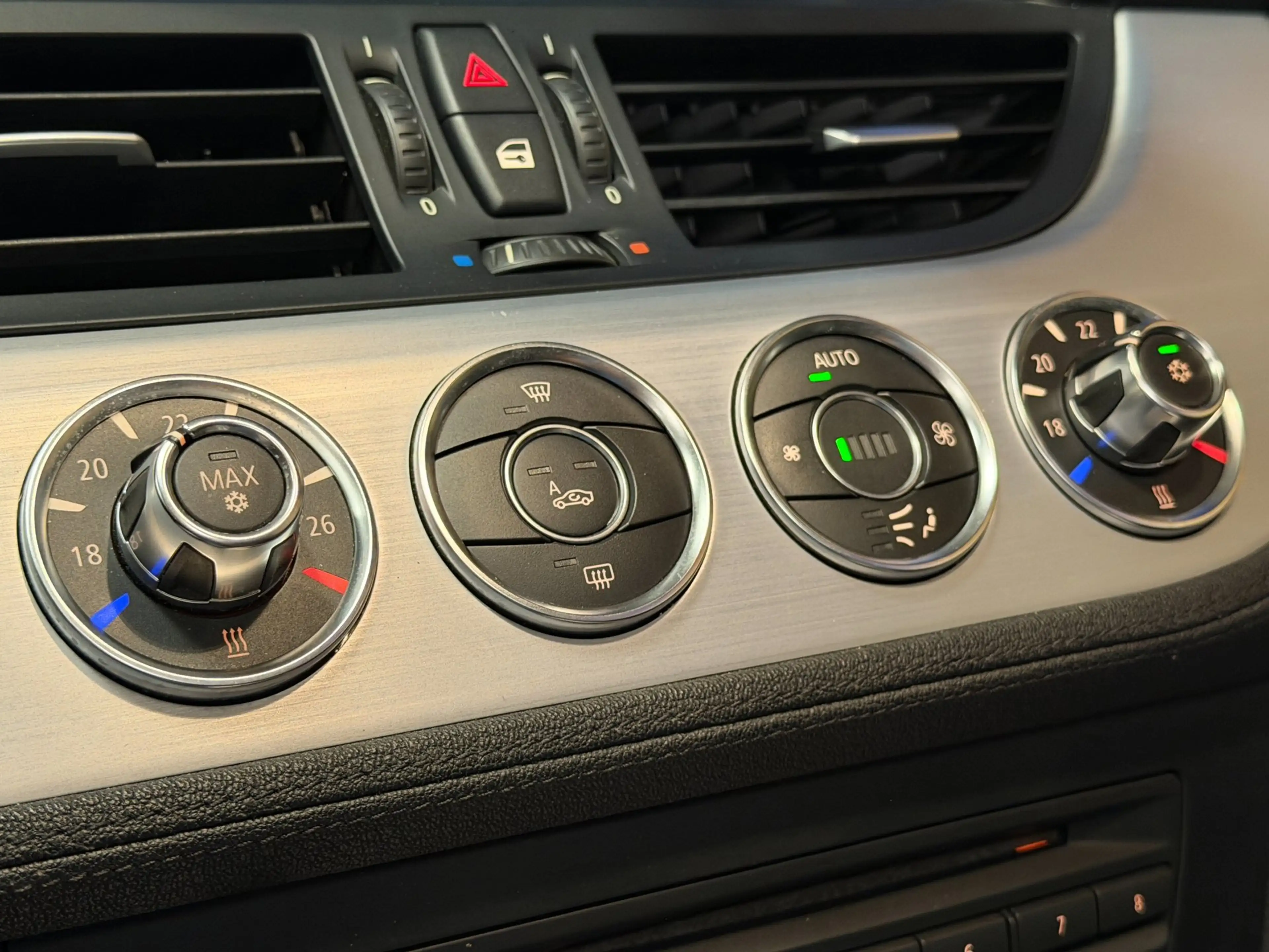 BMW Z4 Roadster SDrive23i Executive Leer Xenon Navigatie — photo 27