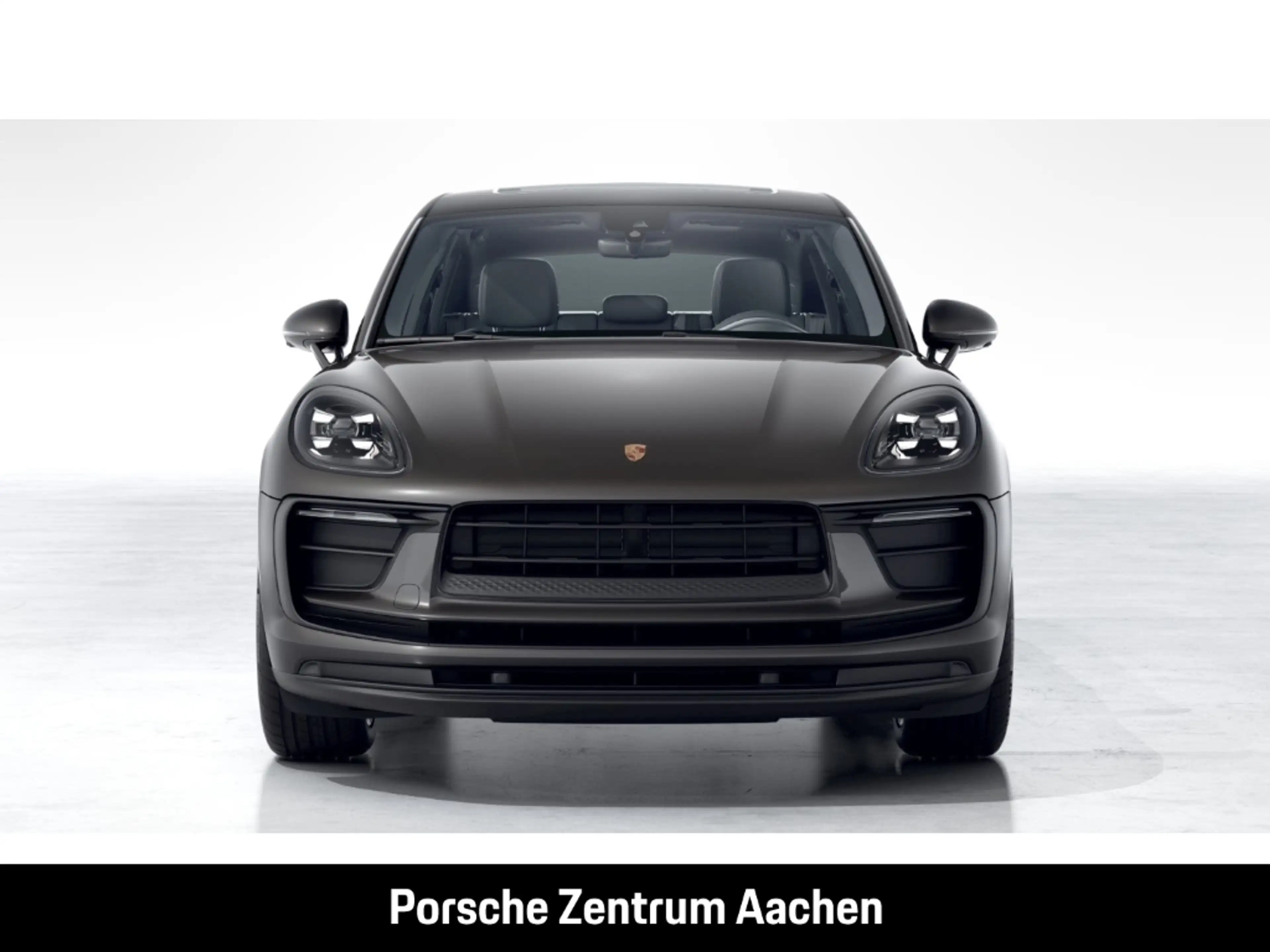 Porsche Macan — photo 8