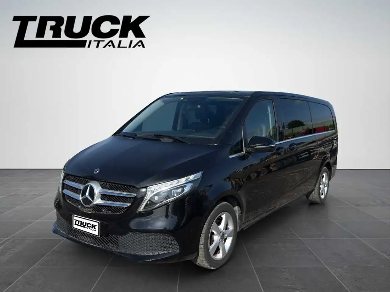 Mercedes-Benz V 220