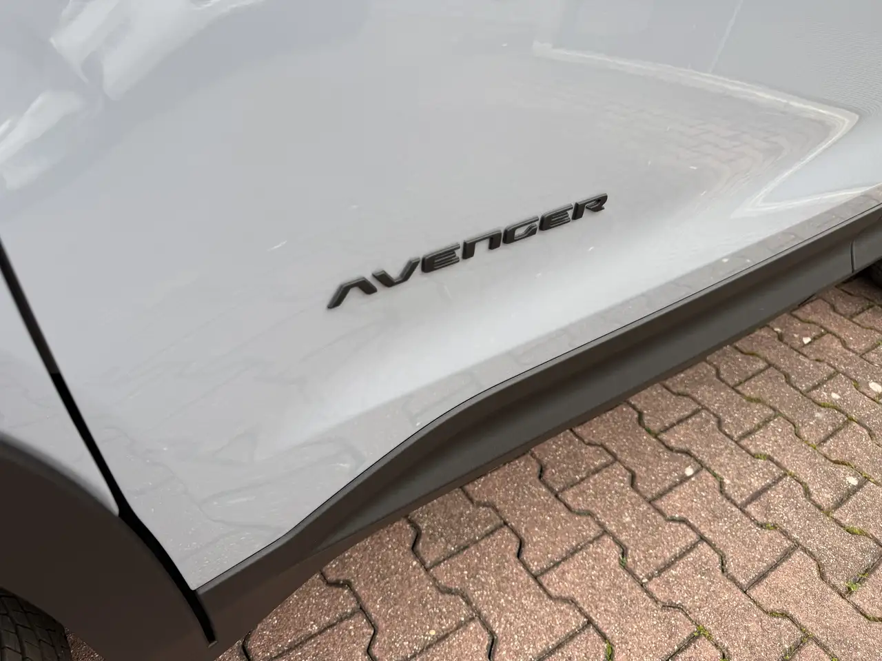 Jeep Avenger 1.2 turbo e-hybrid mhev Upland 4xe 145cv edct6 13