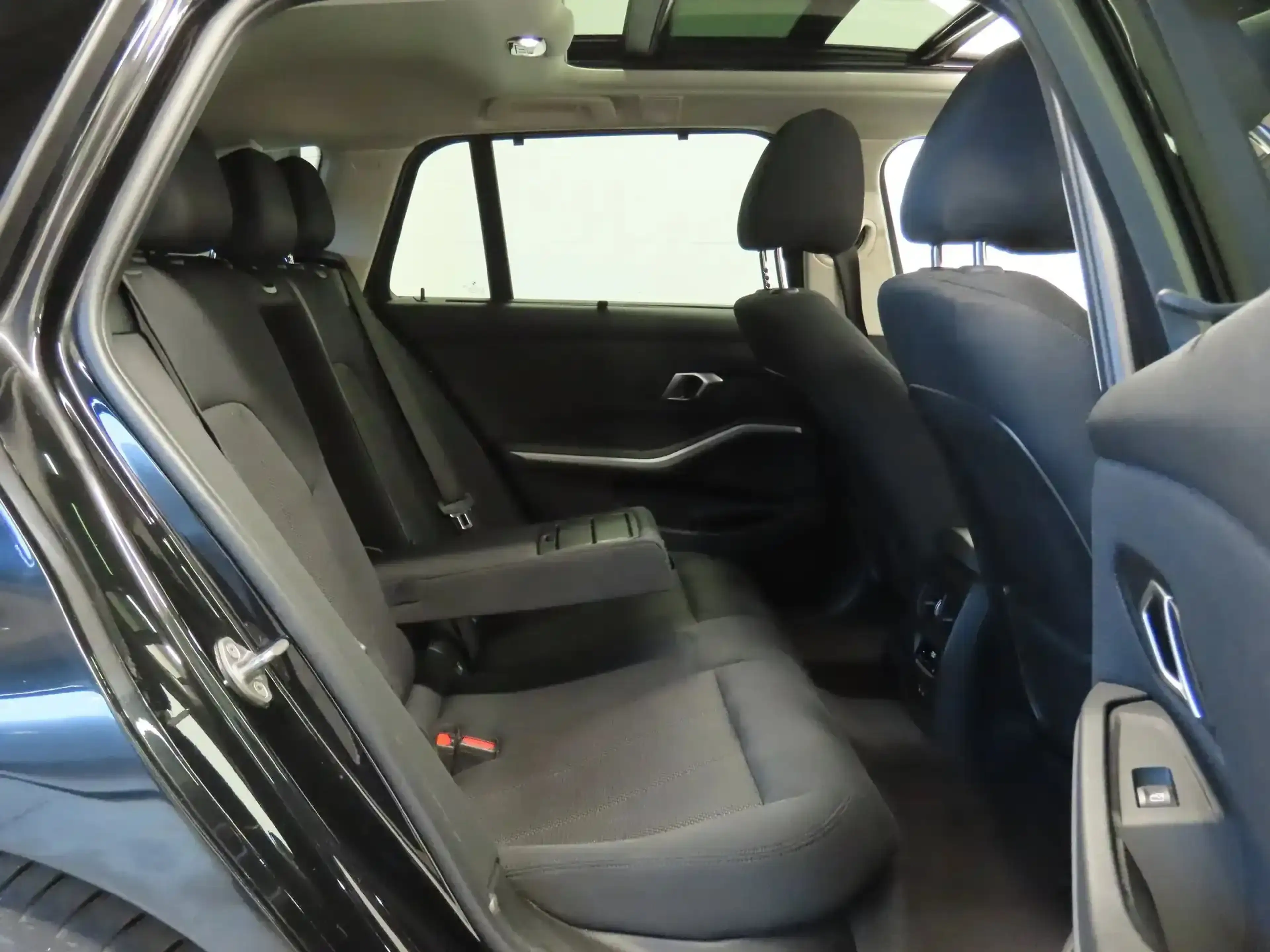 BMW 316 dA Touring G21 TOIT PANO-LED-NAVI-DIGITAL-PARKING — photo 6