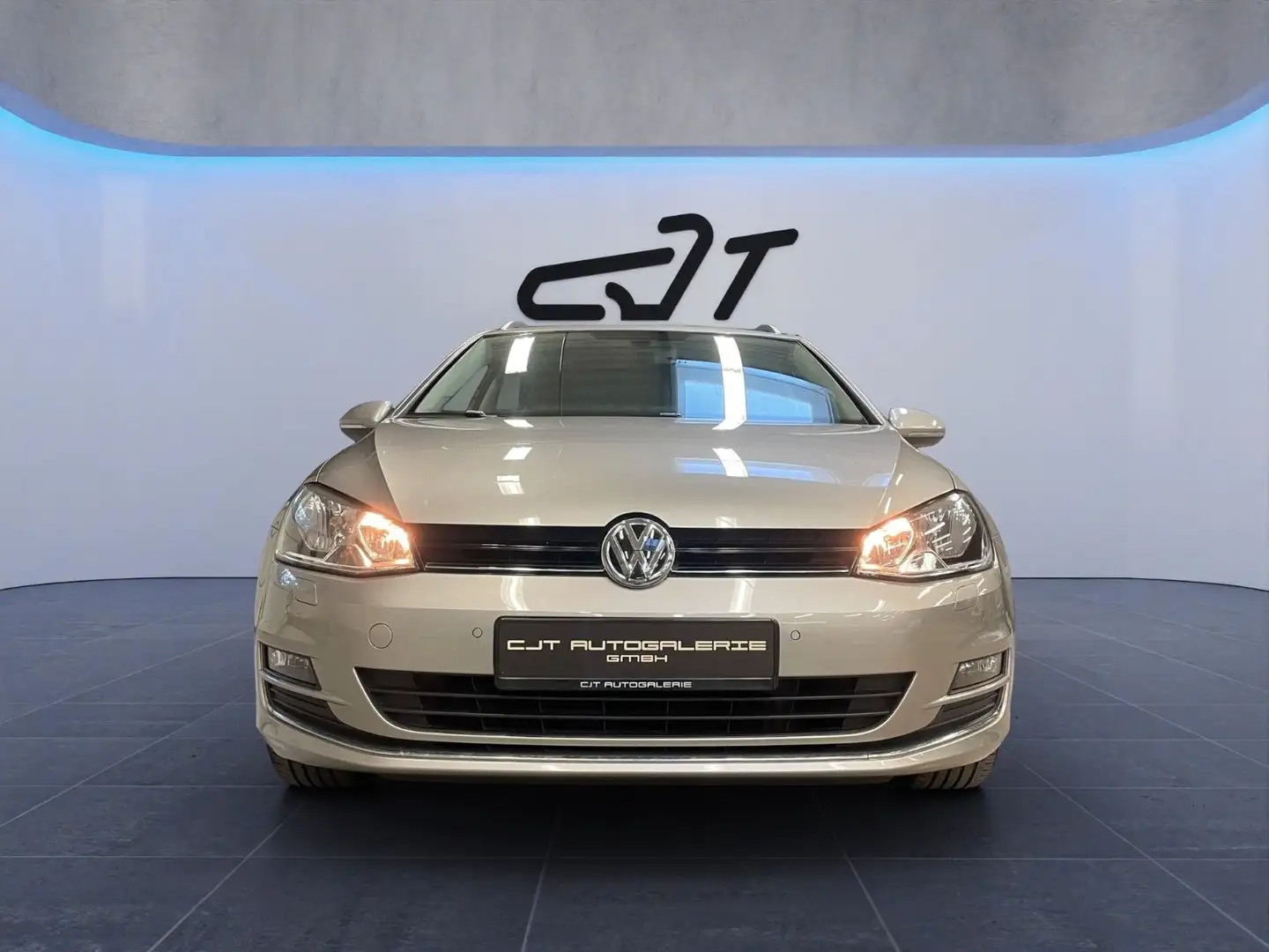 Volkswagen Golf VII Var. Lounge*DSG*KAMERA*SHZ* Argent - 2