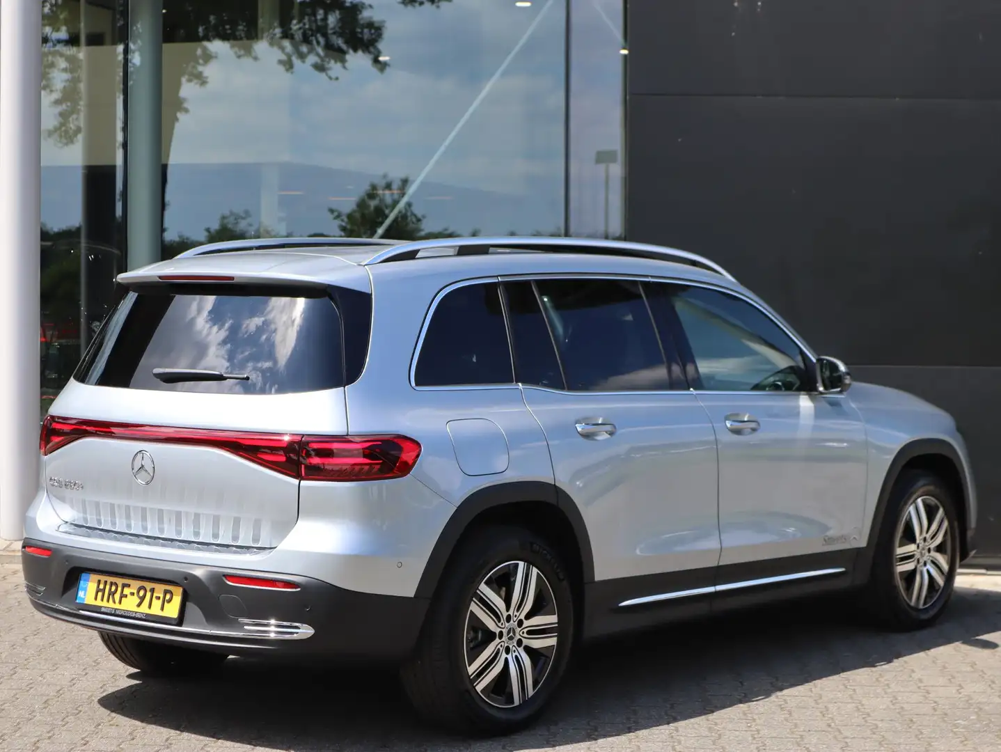 Mercedes-Benz EQB 250 250+ Luxury Line 71 kWh Gris - 2