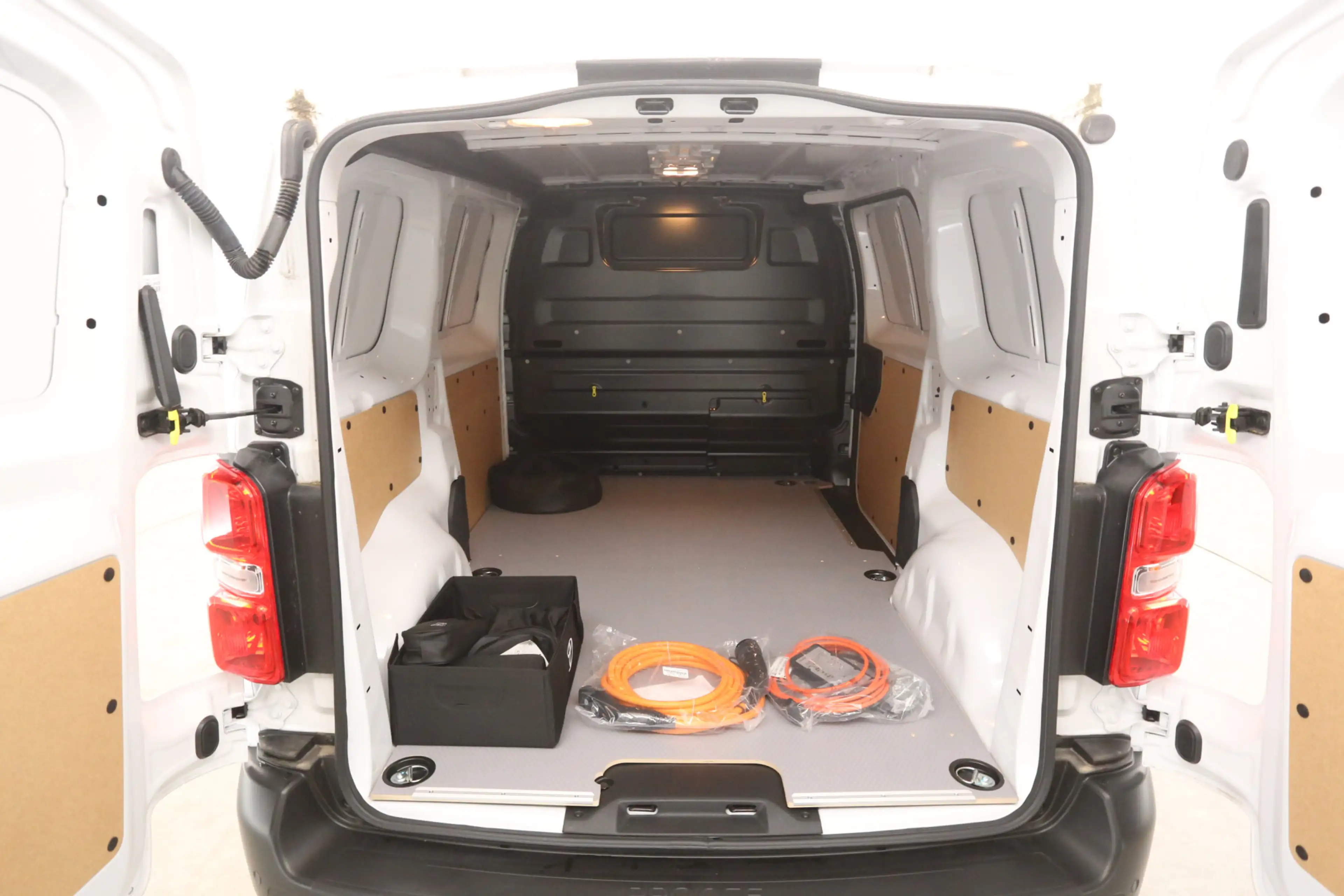 Toyota Proace Electric Worker 75 kWh L2H1 Long Range | NIEUW | S — photo 3