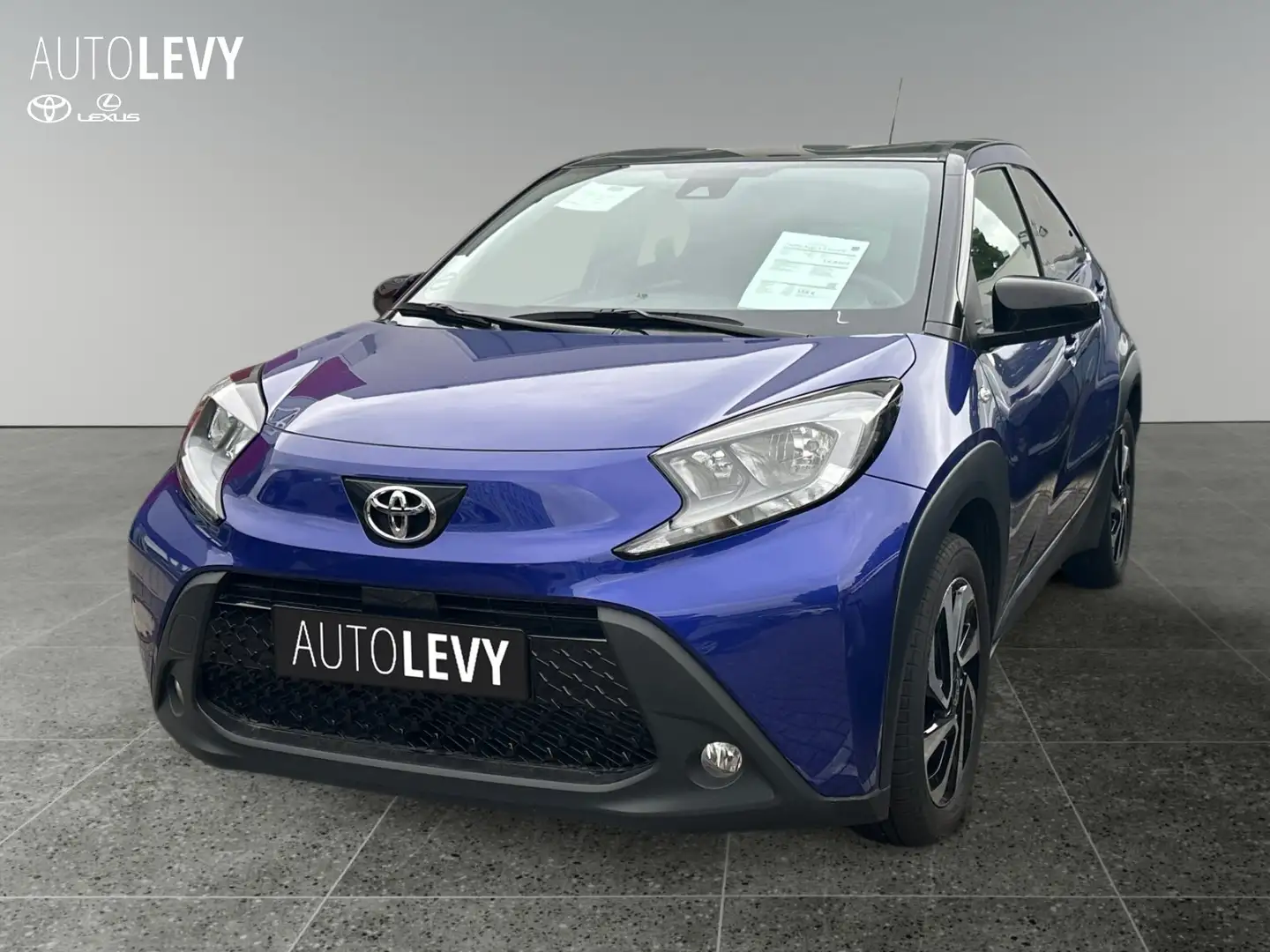 Toyota Aygo 1.0 Team D FLA SpurH KAM Navi ACC SHZ Schwarz - 2